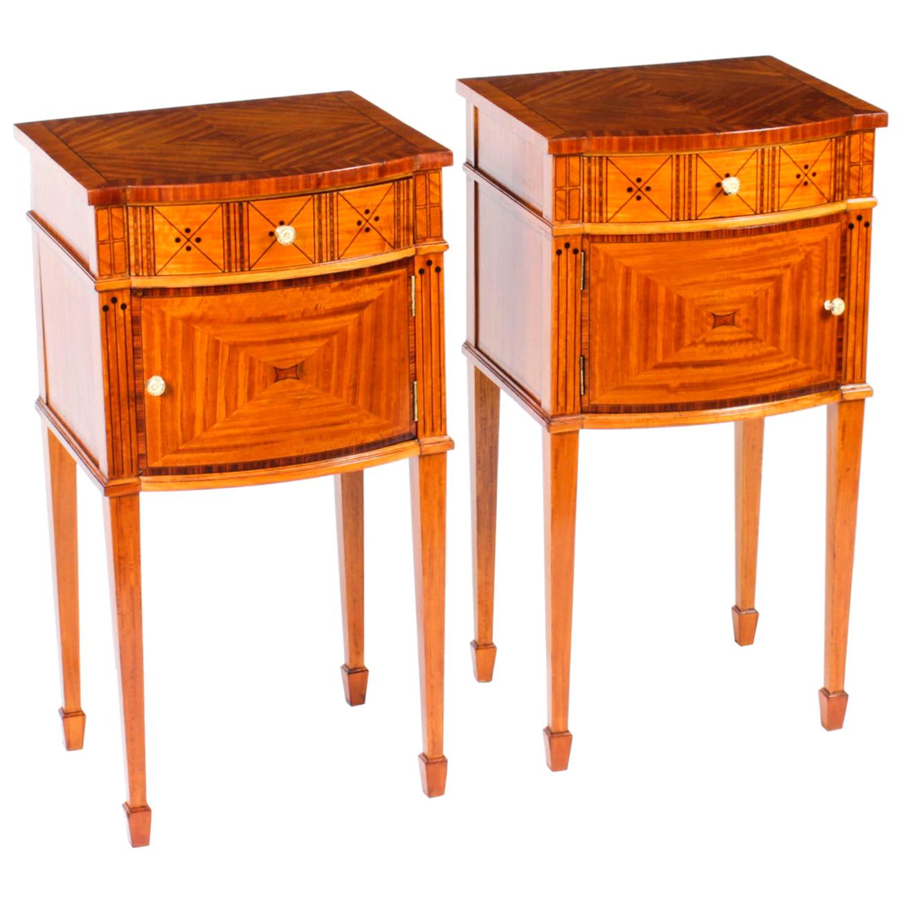 Antique Pair of French Maple & Co Satinwood Bedside Cabinets, 19th Century