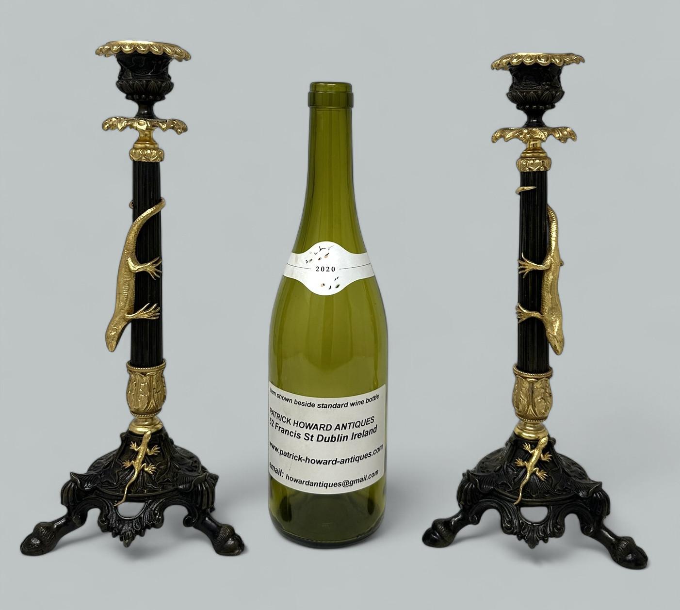 Paire Antique French Ormolu Gilt Bronze Dore Empire Candlesks with Lizards 19C en vente 3