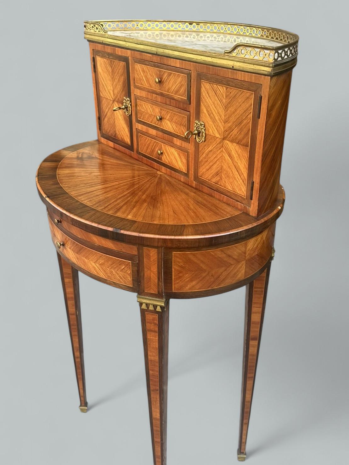 Antique Paire de bureaux français en marqueterie de bois de rose et marbre d'orfèvrerie en vente 5