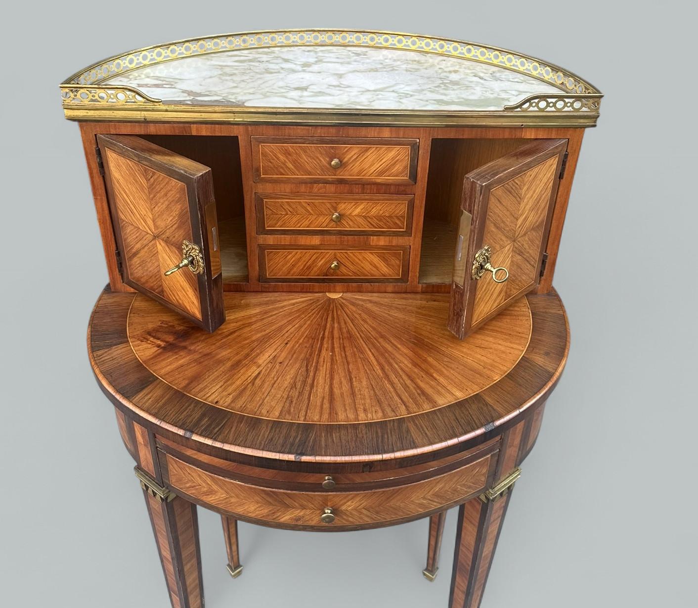 XIXe siècle Antique Paire de bureaux français en marqueterie de bois de rose et marbre d'orfèvrerie en vente