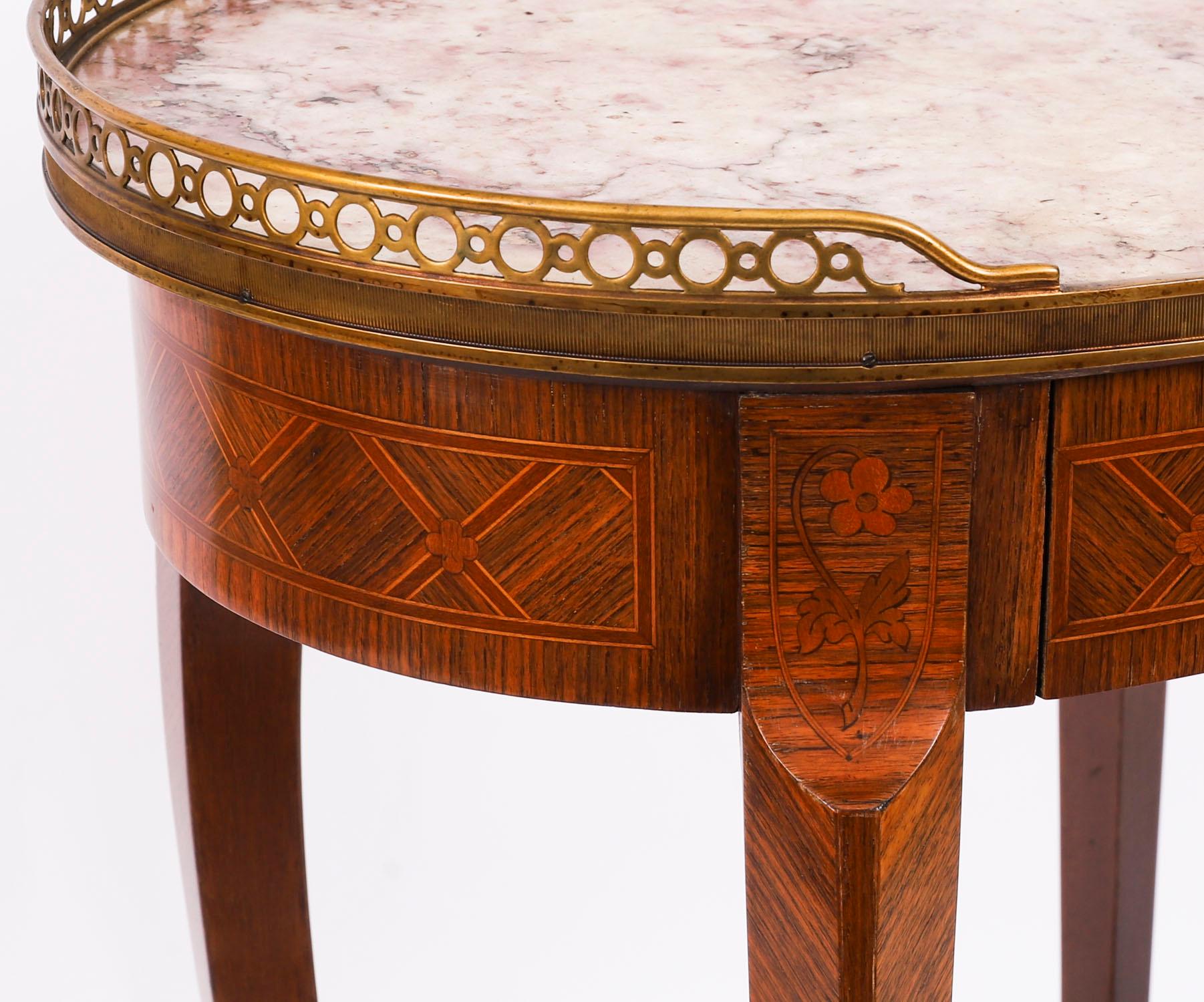 Antique Paire de tables d'appoint en marqueterie française montée sur bronze doré 19ème siècle en vente 9