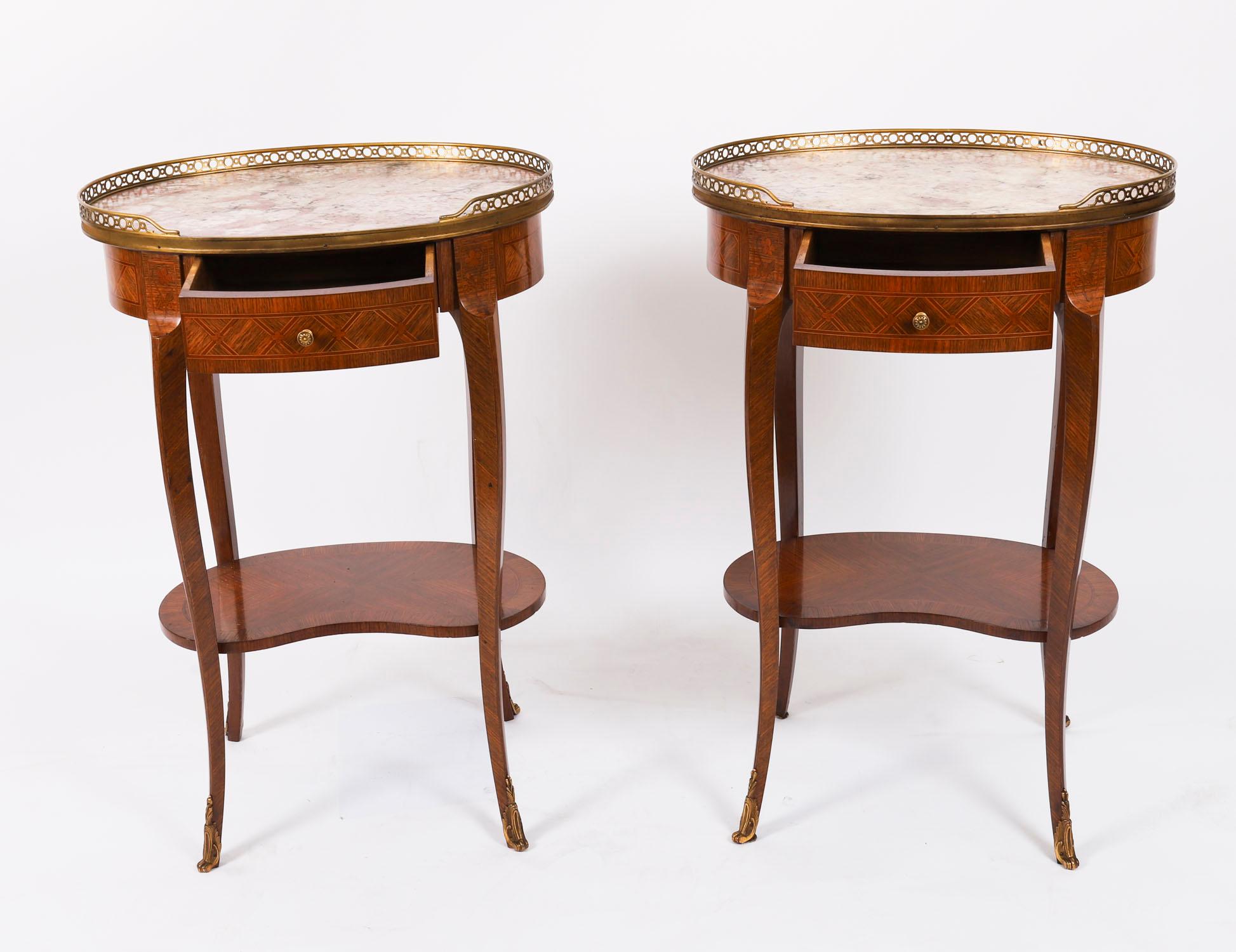 Antique Paire de tables d'appoint en marqueterie française montée sur bronze doré 19ème siècle Bon état - En vente à London, GB