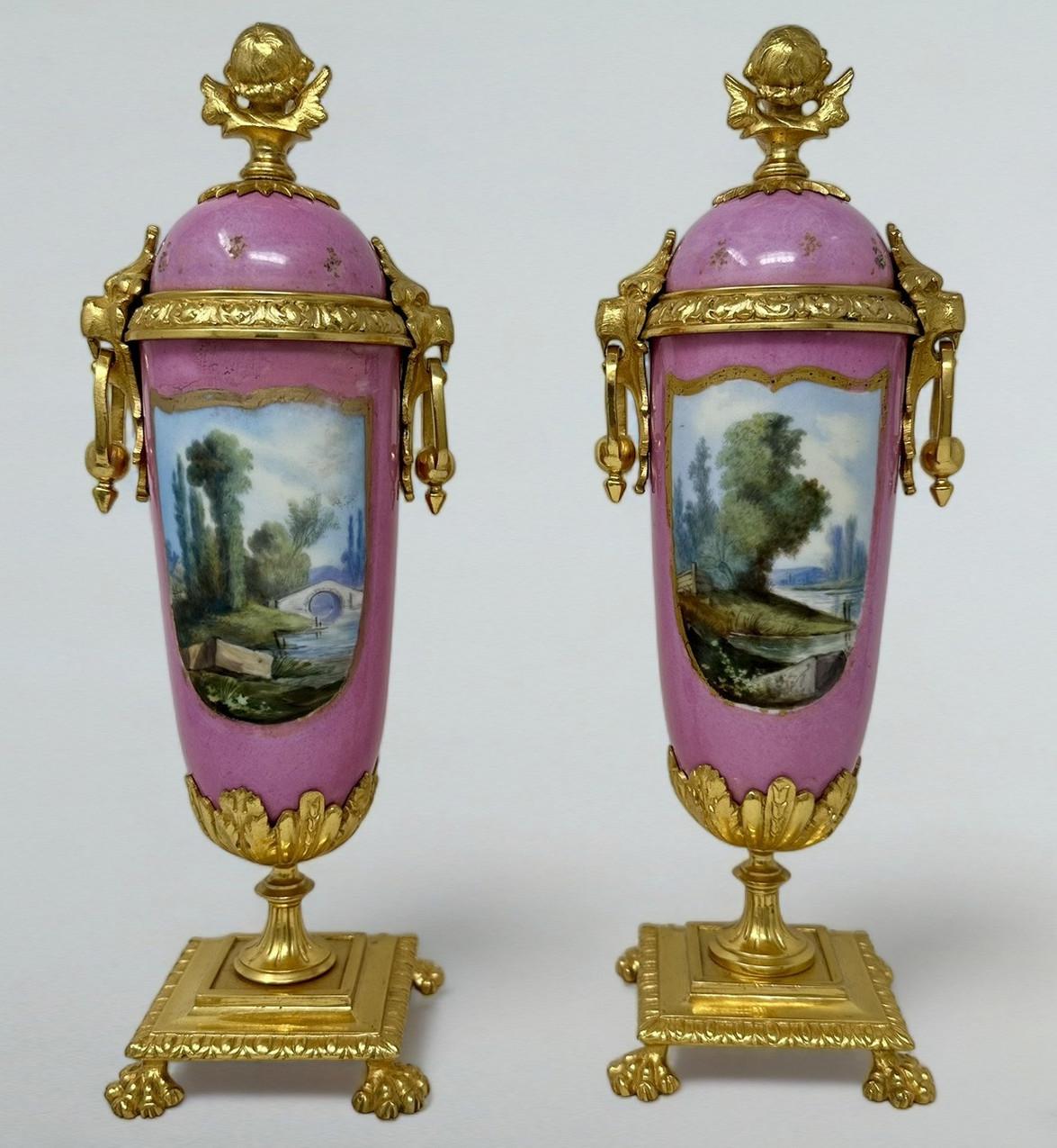 Antique Pair French Sèvres Pink Porcelain Ormolu Mounted Urns Vases Centerpiece In Good Condition For Sale In Dublin, Ireland