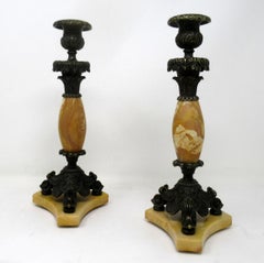 Antikes Paar antiker französischer Siena-Marmor Grand Tour Bronze-Kandelaber-Kerzenleuchter