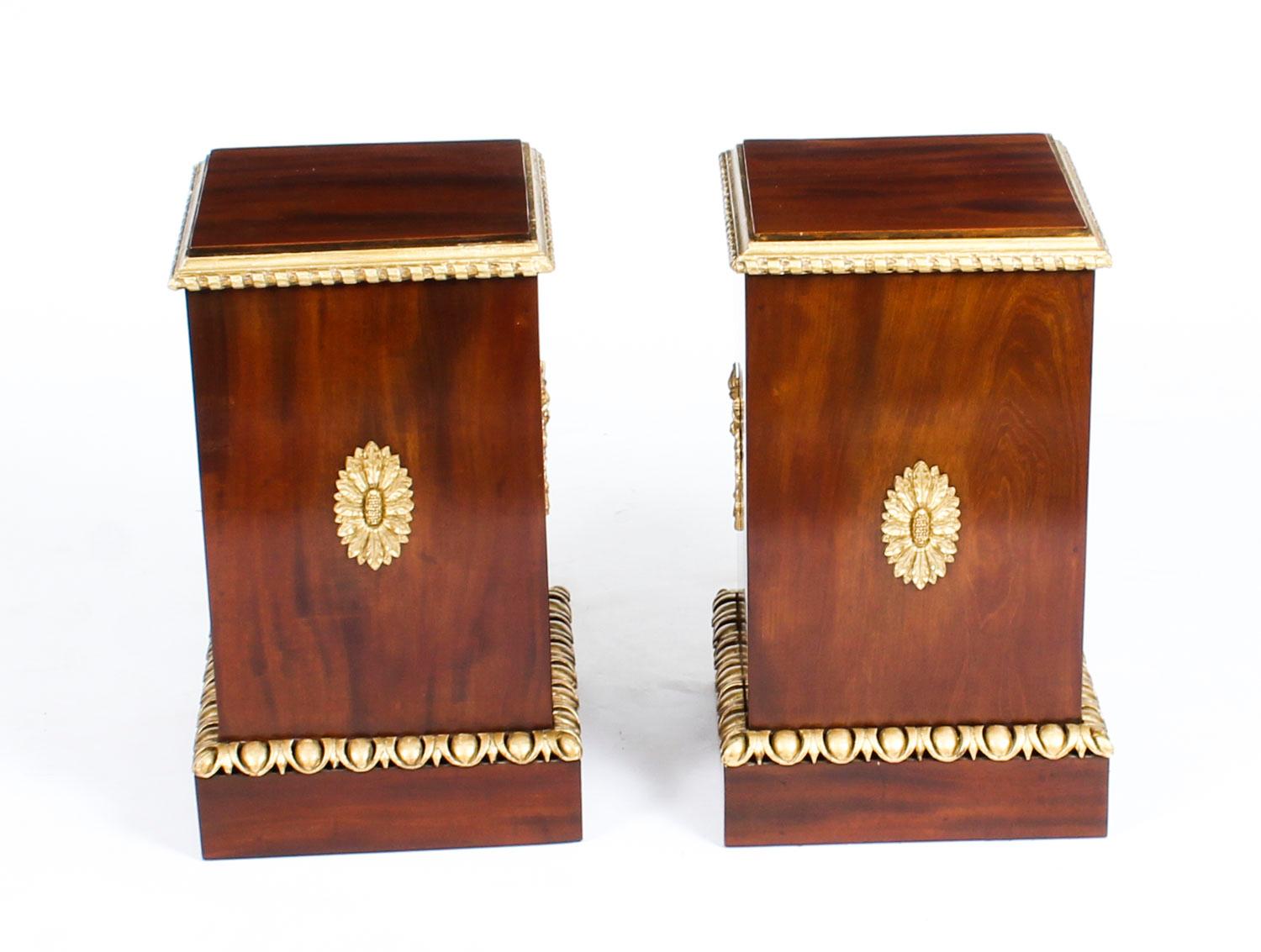 Antique Pair Georgian Revival Mahogany and Giltwood Low Pedestals, 19th Century In Good Condition In London, GB