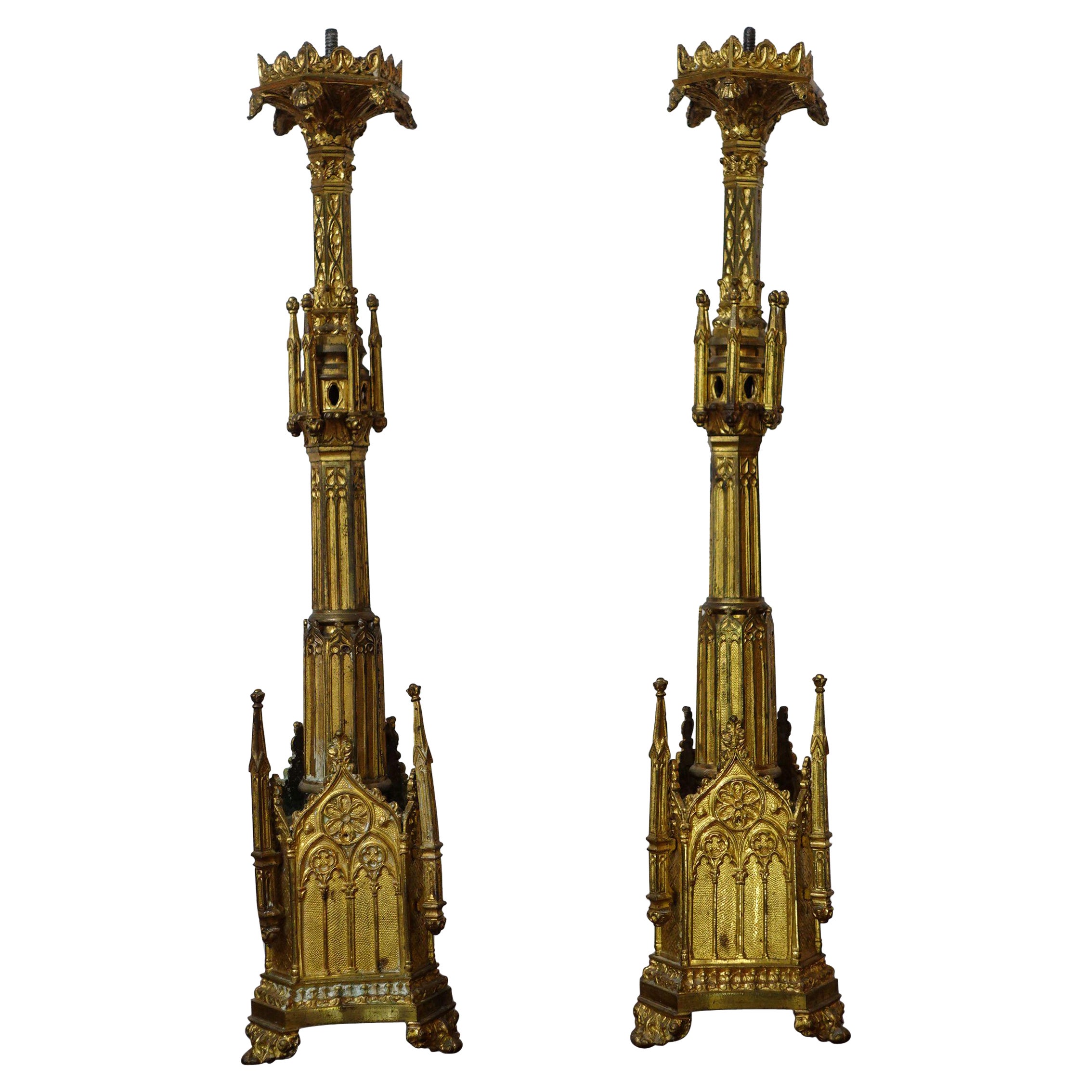 Coppia di candelabri gotici da cattedrale in ottone, Ric.0042