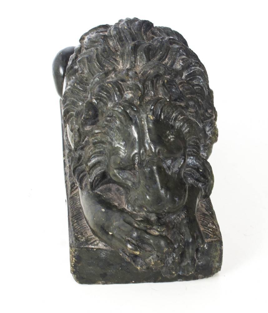 Paire de Lions Canova en marbre serpentin Grand Tour:: 19ème siècle 2