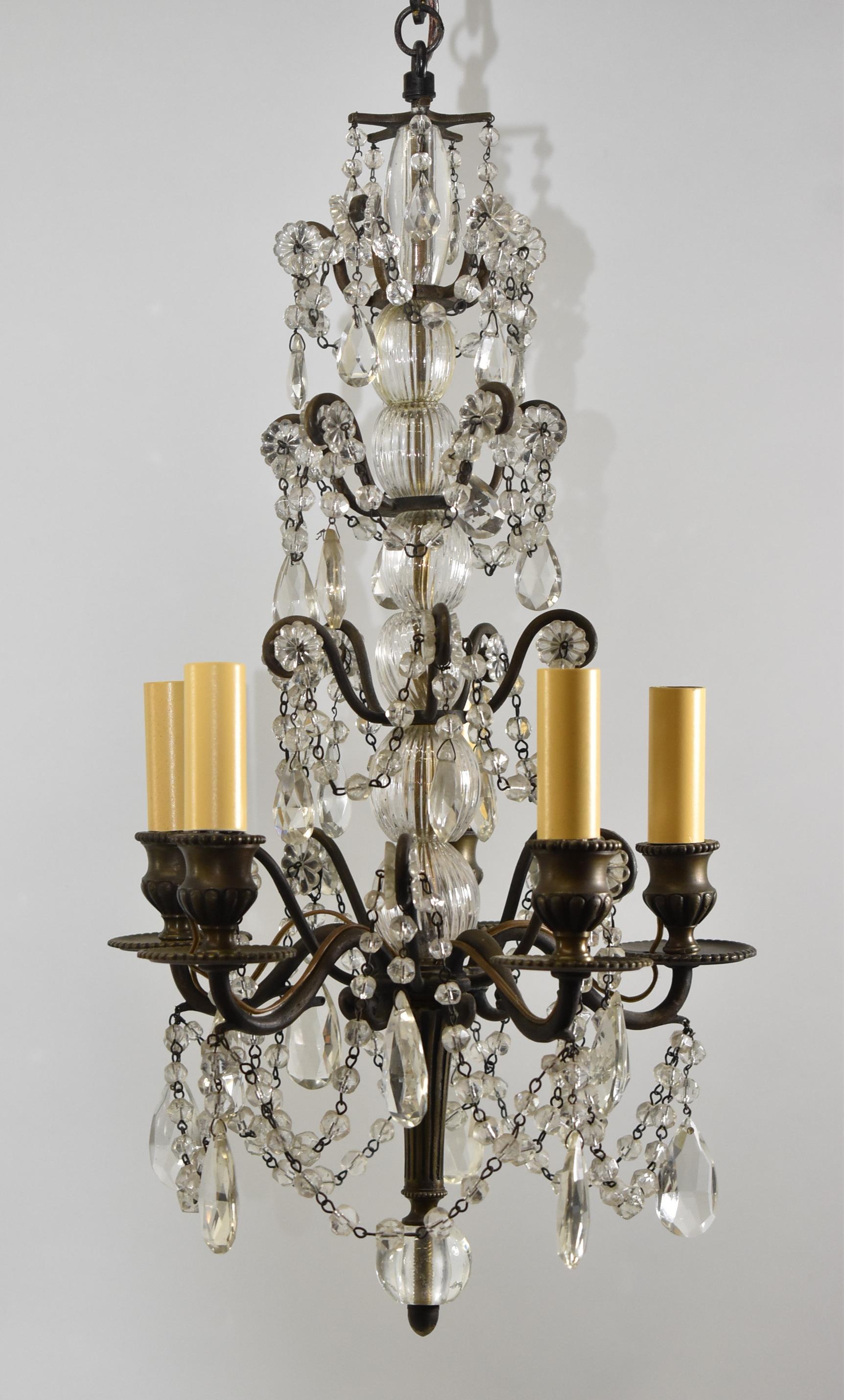 Antikes Paar mundgeblasener vierstufiger Kronleuchter aus Glas, Paar im Zustand „Gut“ im Angebot in Toledo, OH