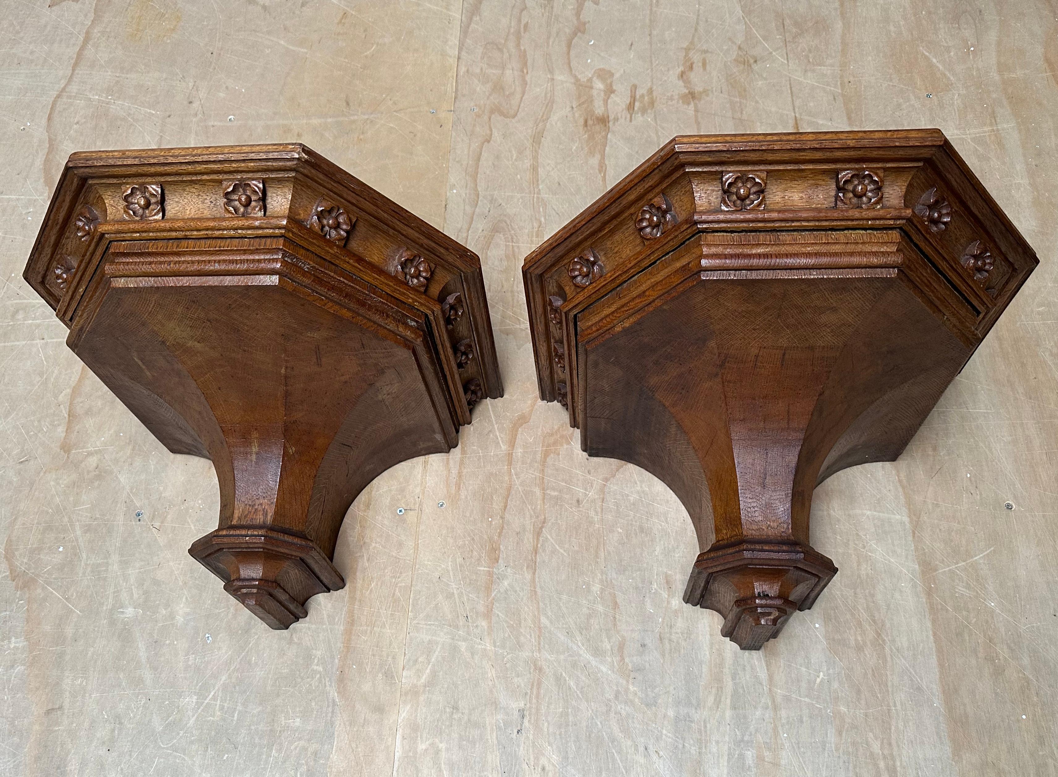 Finest quality and great condition set of Gothic Art wall consoles, brackets / sculpture stands. 

These good size architectural church brackets could be the perfect pair of display pieces for your saint sculptures and a great addition to your