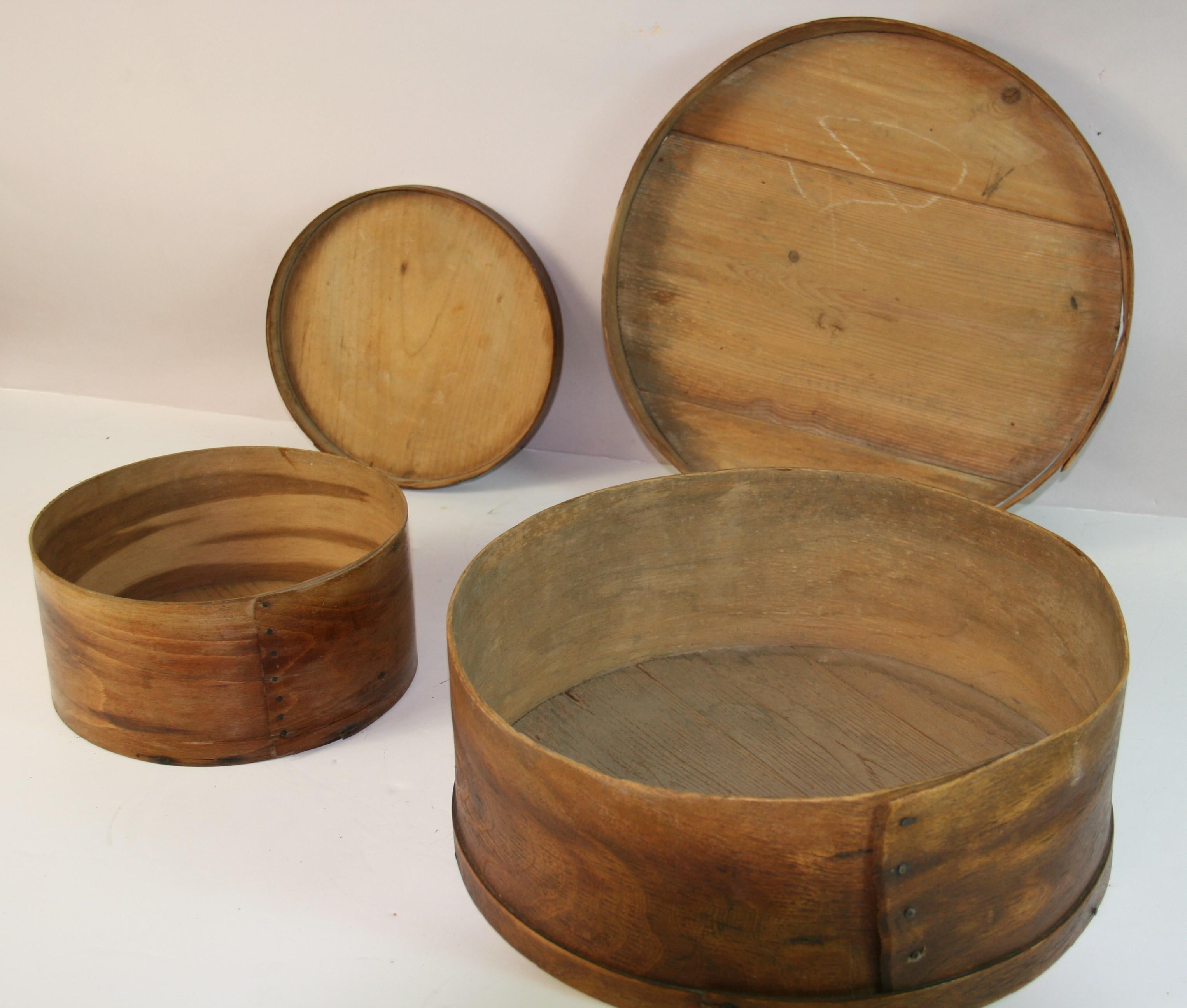 Pareja de Antiguas Cajas de Madera Hand Made para Sombreros/Almacenar en venta 2
