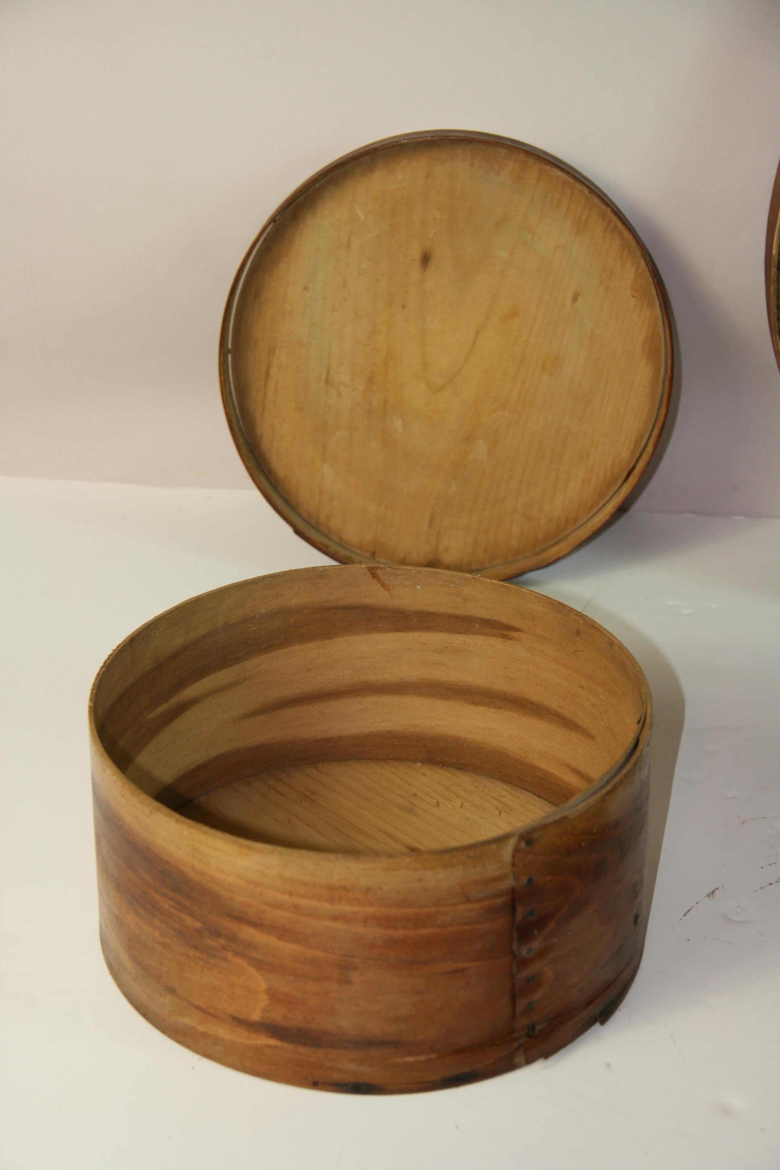 Pareja de Antiguas Cajas de Madera Hand Made para Sombreros/Almacenar en venta 4