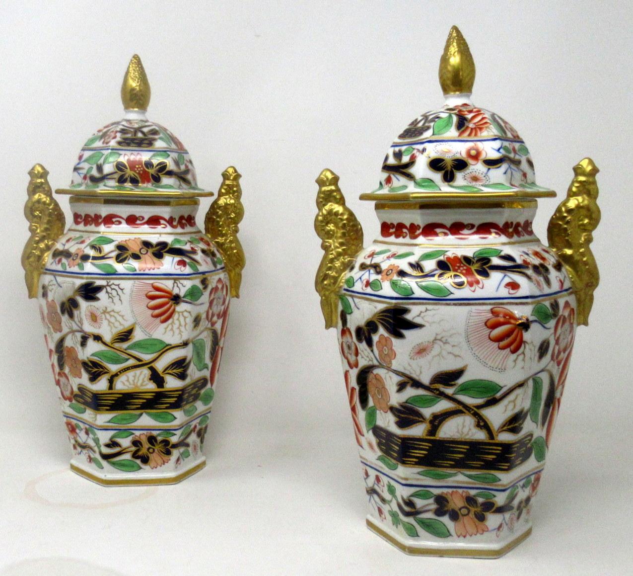 Victorian Antique Pair Hexagon English Chamberlains Worcester Imari Vases Urns Green Gilt