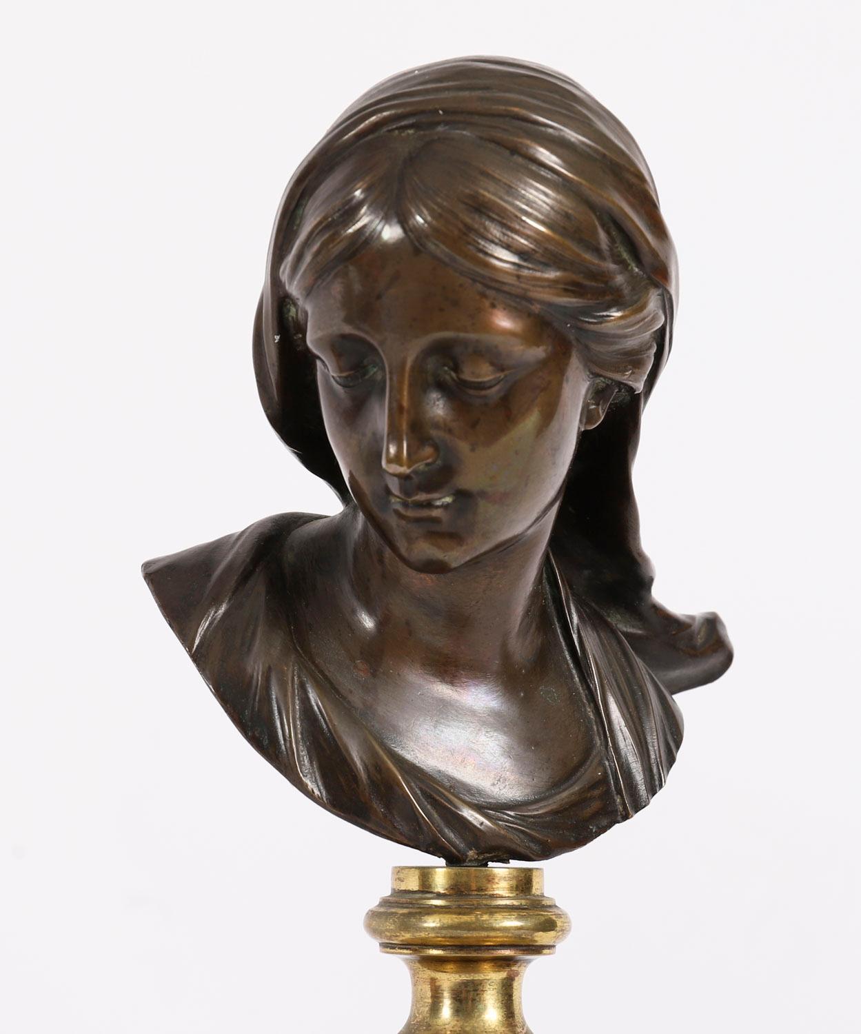 Bronzo Antica coppia di busti in bronzo di Dioniso e Arianna del XIX secolo in vendita