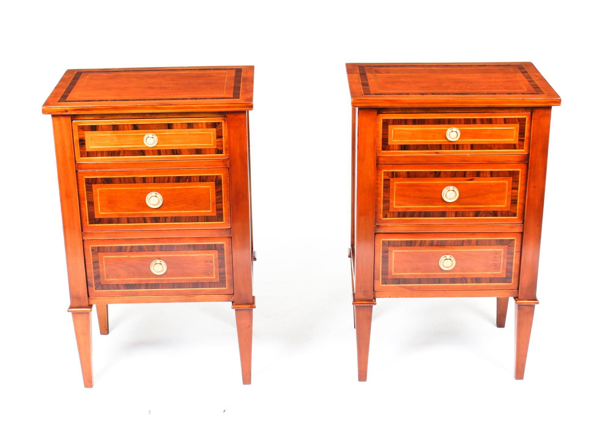 Antique Pair of Italian Flame Mahogany Bedside Chests Cabinets, 19th Century 13