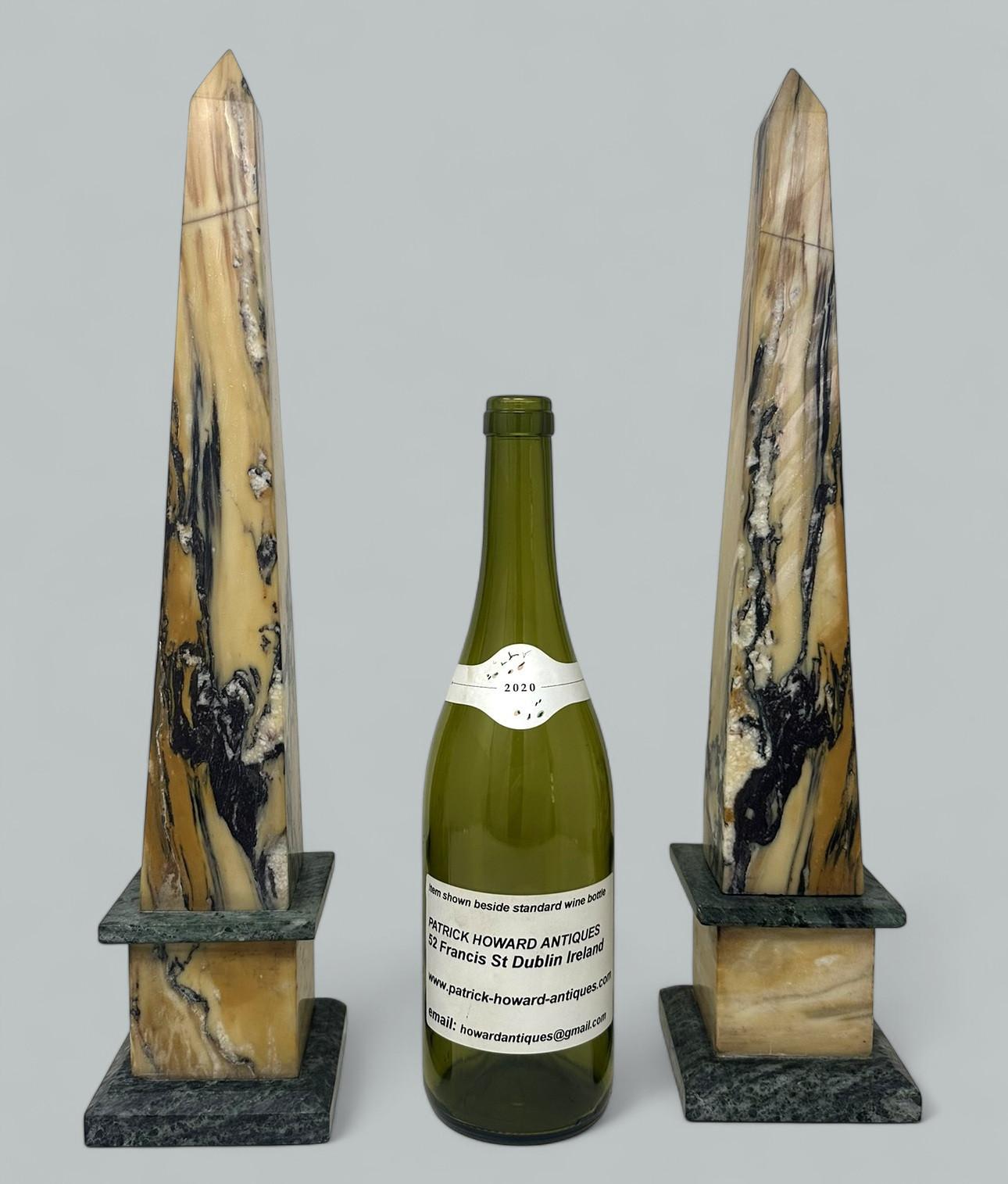 Antique Pair Italian Sienna Green Vert Marble Obelisks Garniture Columns 1920's en venta 1