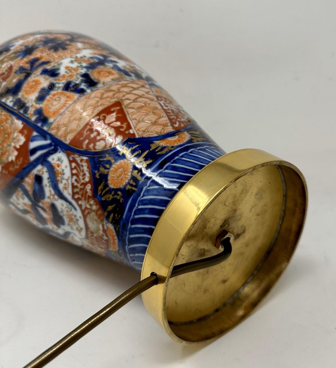 Antikes Paar japanische chinesische Imari-Porzellan-Goldbronze-Tischlampen in Blau, Rot und vergoldet im Angebot 4