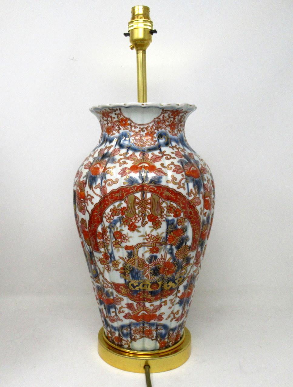 Antique Pair Japanese Chinese Imari Porcelain Ormolu Table Lamps Blue Red Gilt In Good Condition In Dublin, Ireland