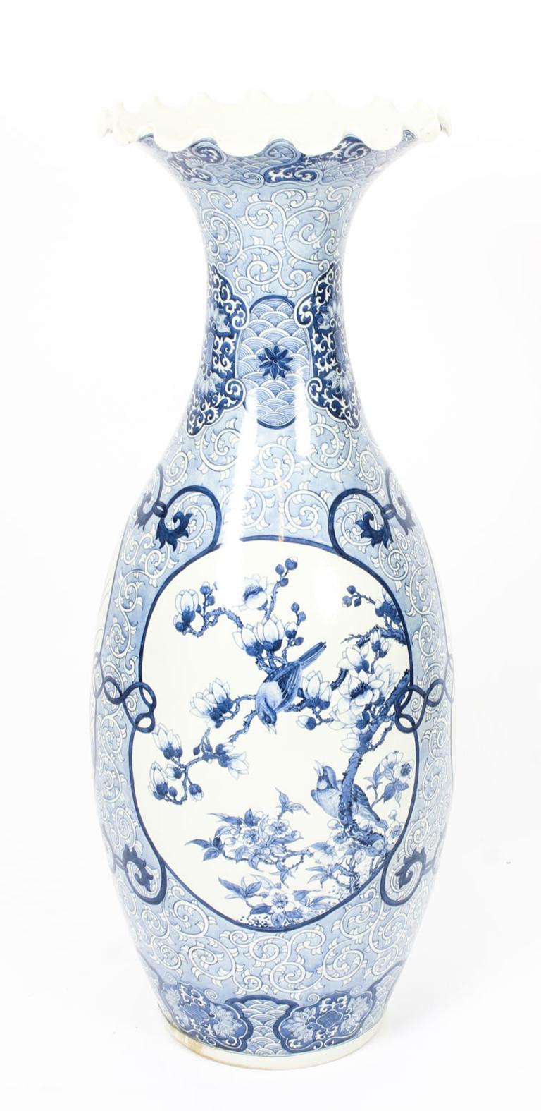 Antique Pair of Japanese Meiiji Imari Blue & White Arita Porcelain Temple Vases 2