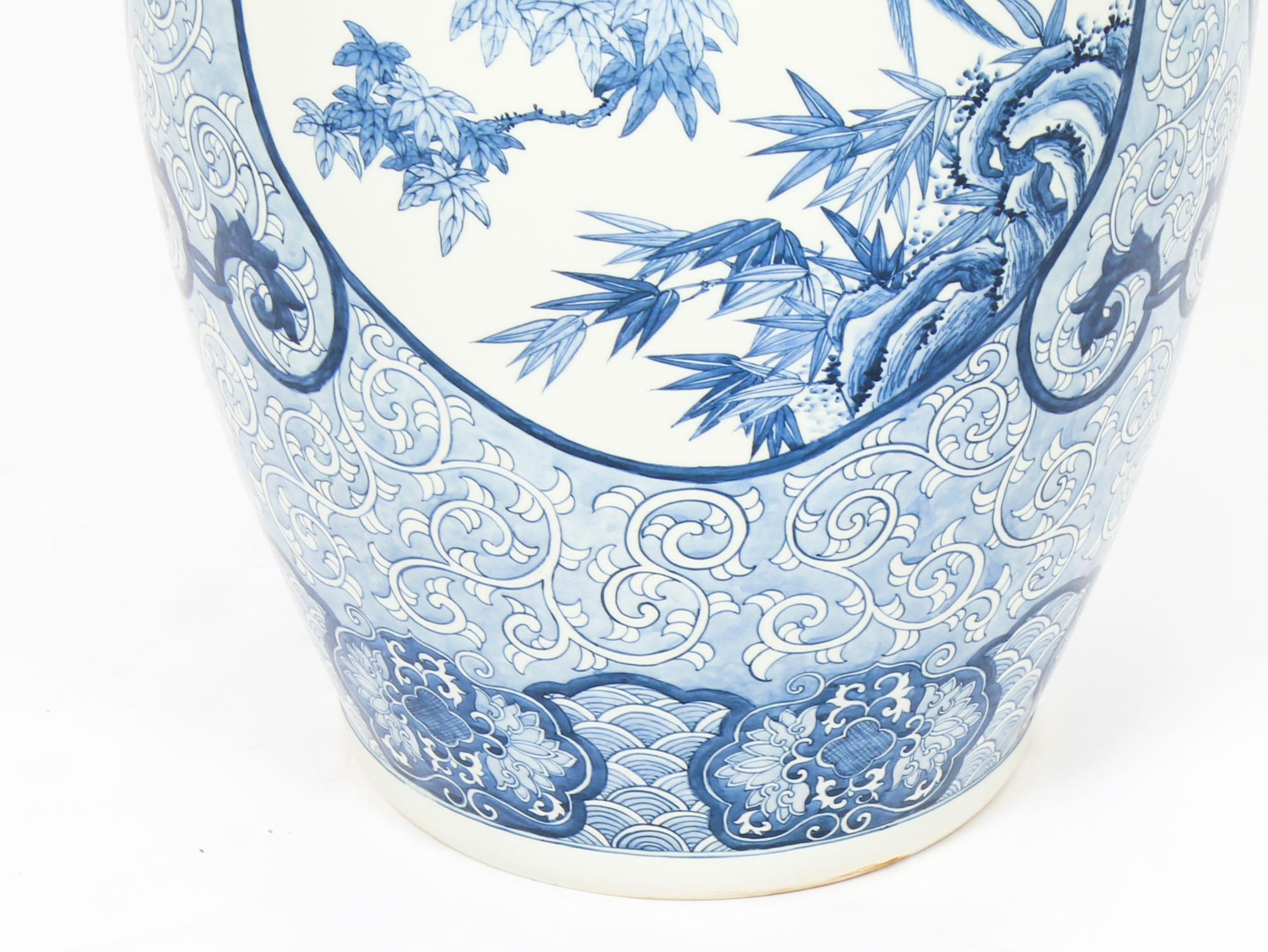 imari blue and white porcelain