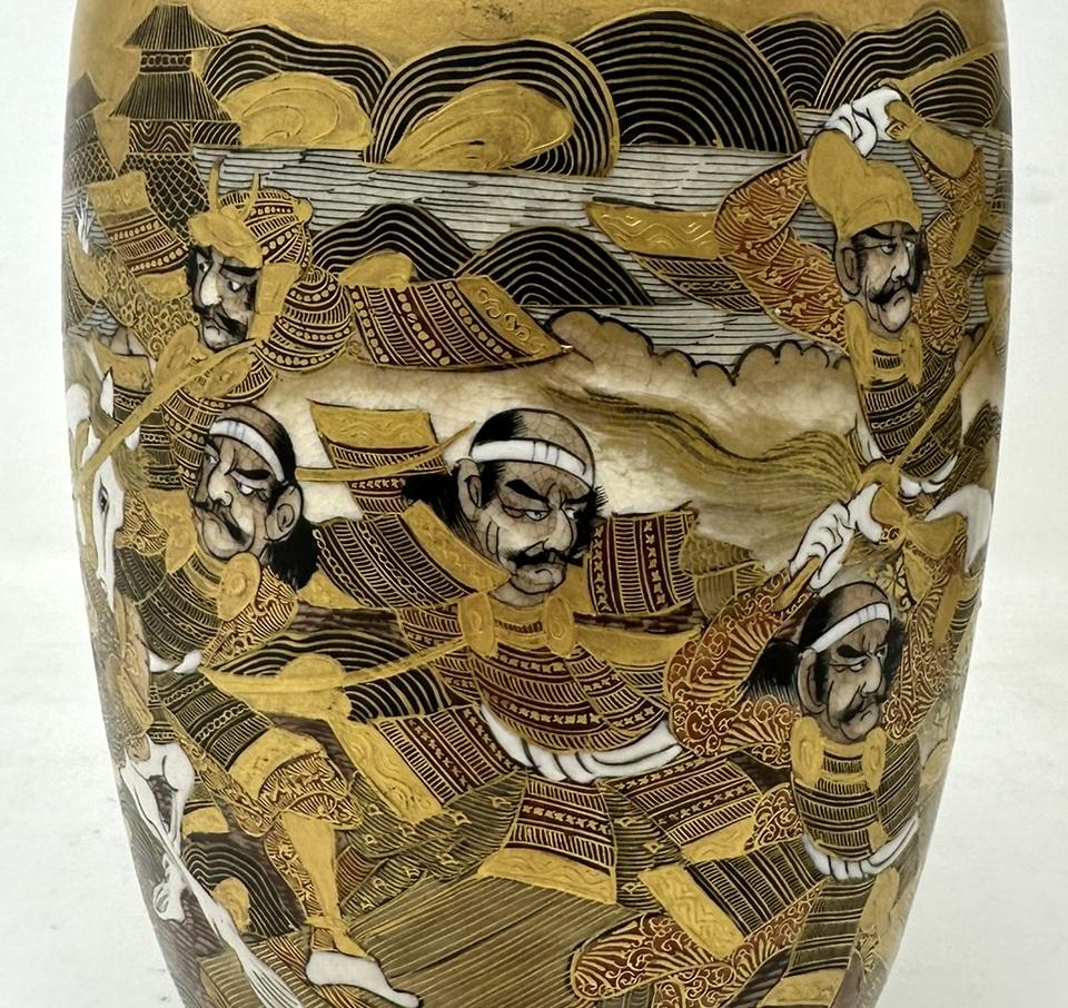 Coppia di vasi antichi giapponesi Satsuma dipinti a mano Periodo Meiji 1868-1912 in vendita 1