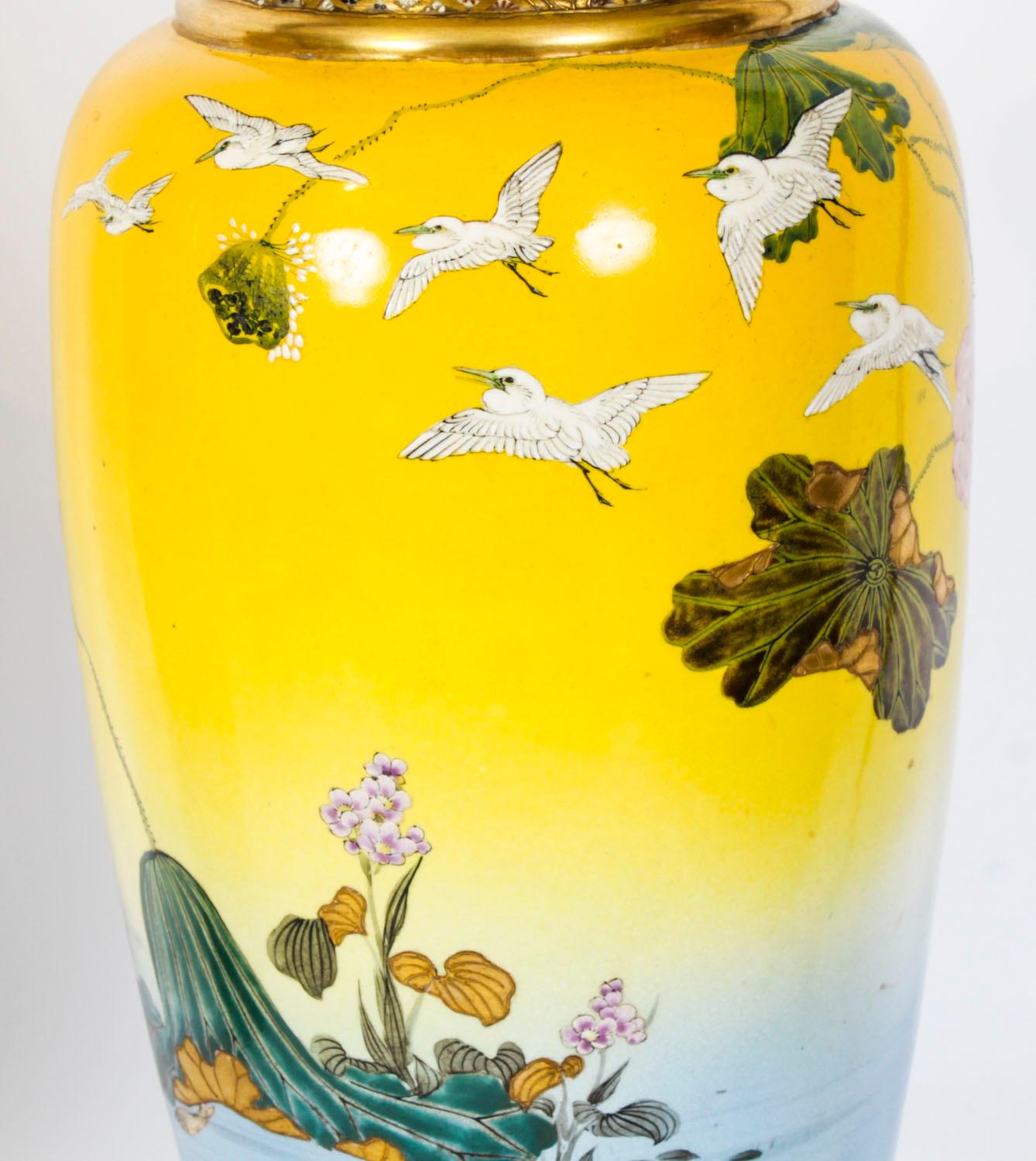 Ancienne paire de vases japonais de la période Taizan de Satsuma, 19ème siècle en vente 5