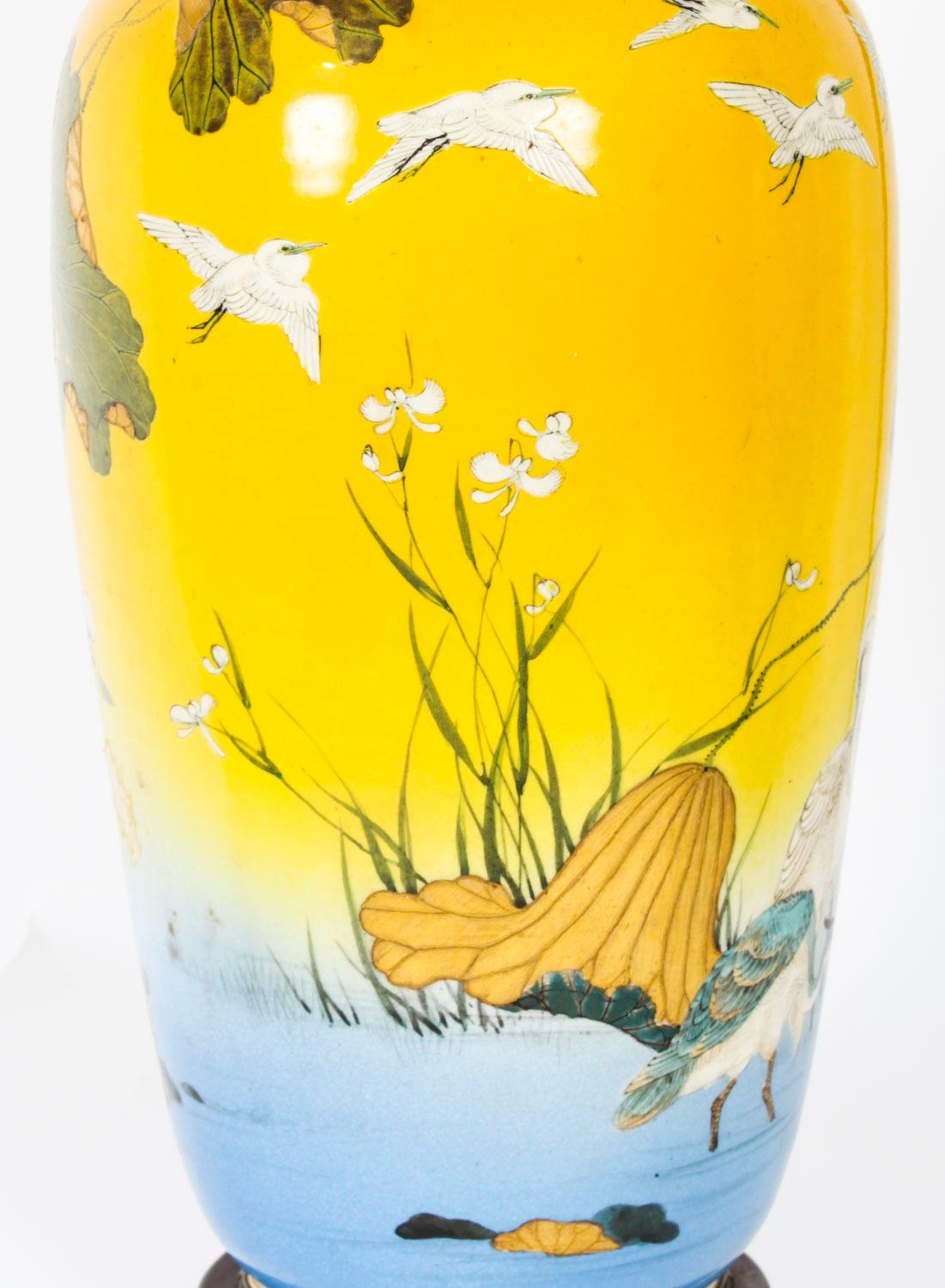 Ancienne paire de vases japonais de la période Taizan de Satsuma, 19ème siècle en vente 9