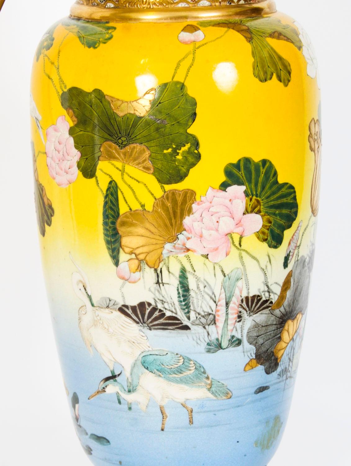 Ancienne paire de vases japonais de la période Taizan de Satsuma, 19ème siècle en vente 1