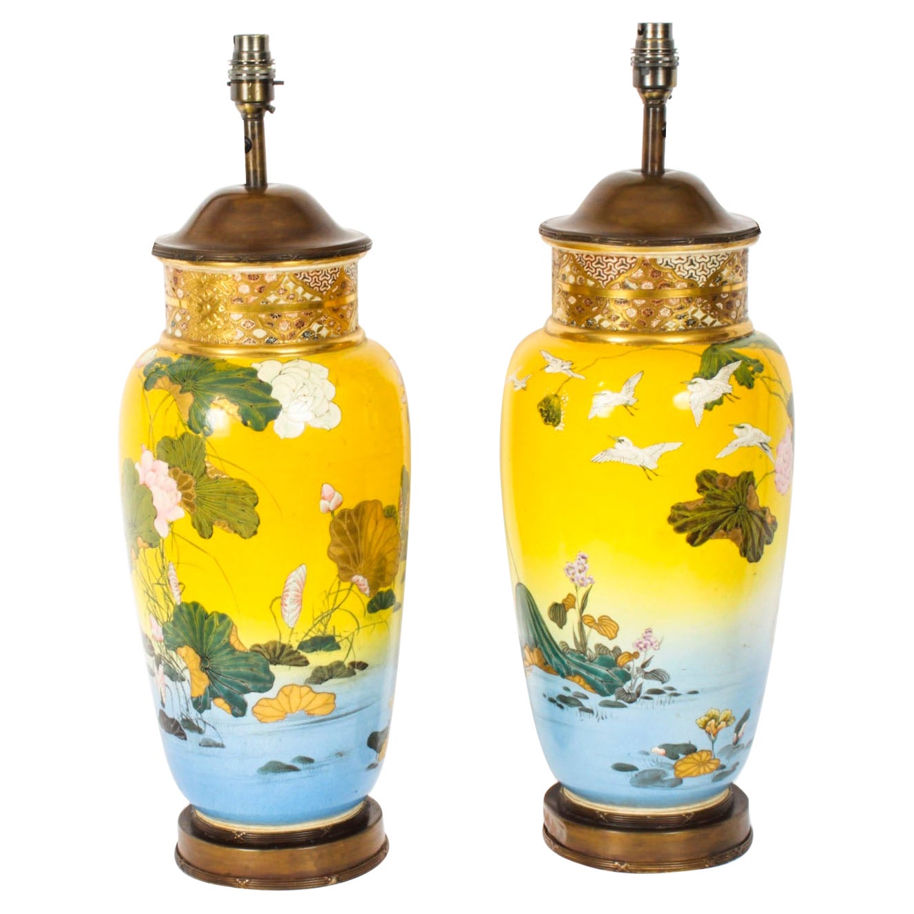 Antique Pair Japanese Satsuma Taizan Period Vases 19th Century For Sale