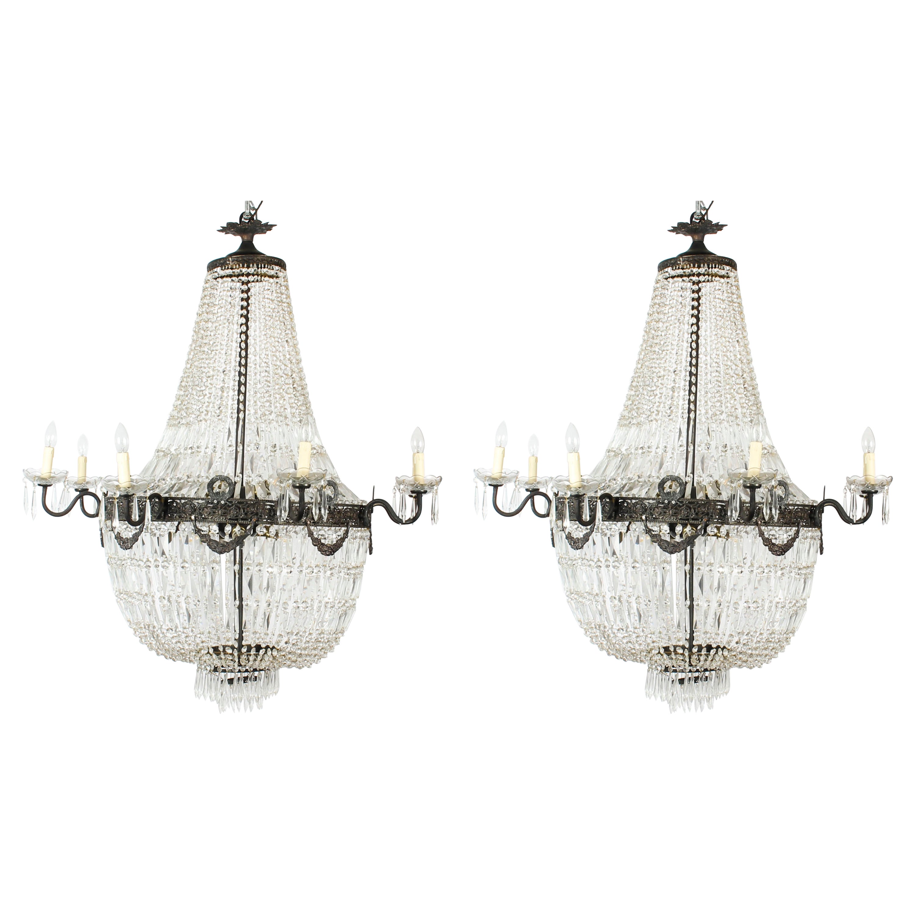 Ancienne paire de lustres de tente de style Louis Revival en cristal taillé de salle de bal 20ème siècle en vente
