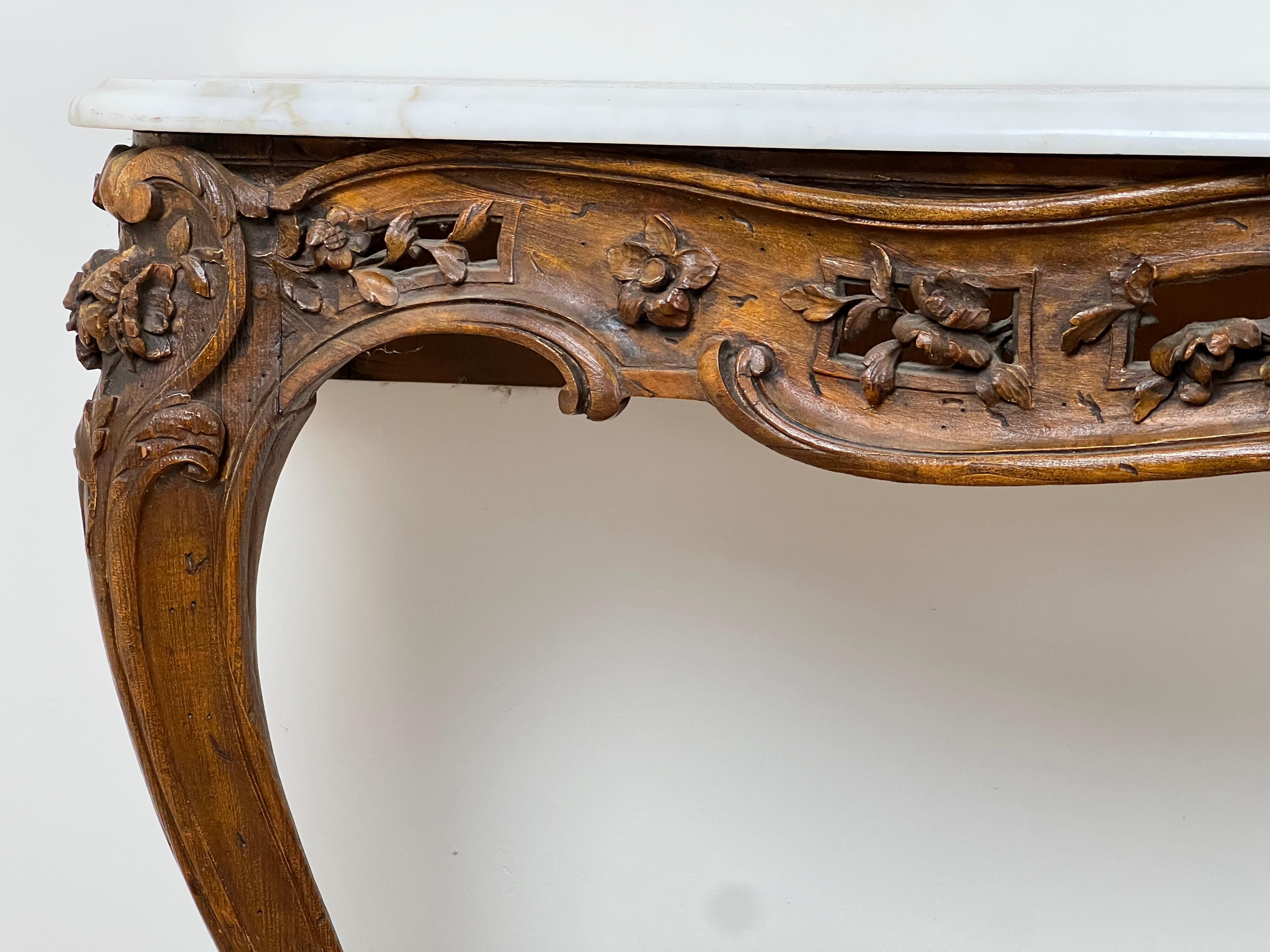 Antica coppia di tavoli da console Luigi XV Rococò Portor de Pyrénées c.C. Fine del 18° secolo. in vendita 1