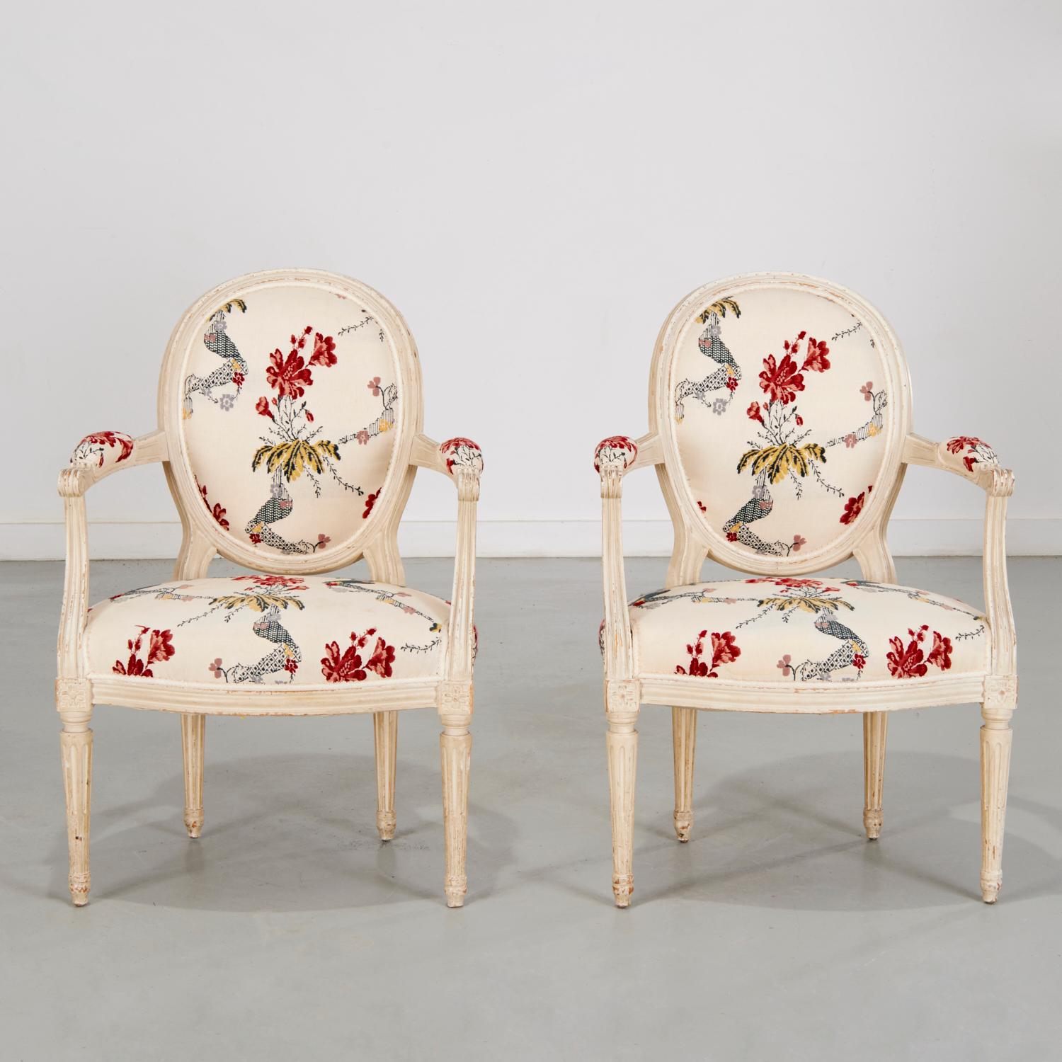 Antique Pair Louis XVI Style Painted Fauteuils w. 20th C. Crewel Work Upholstery For Sale 3