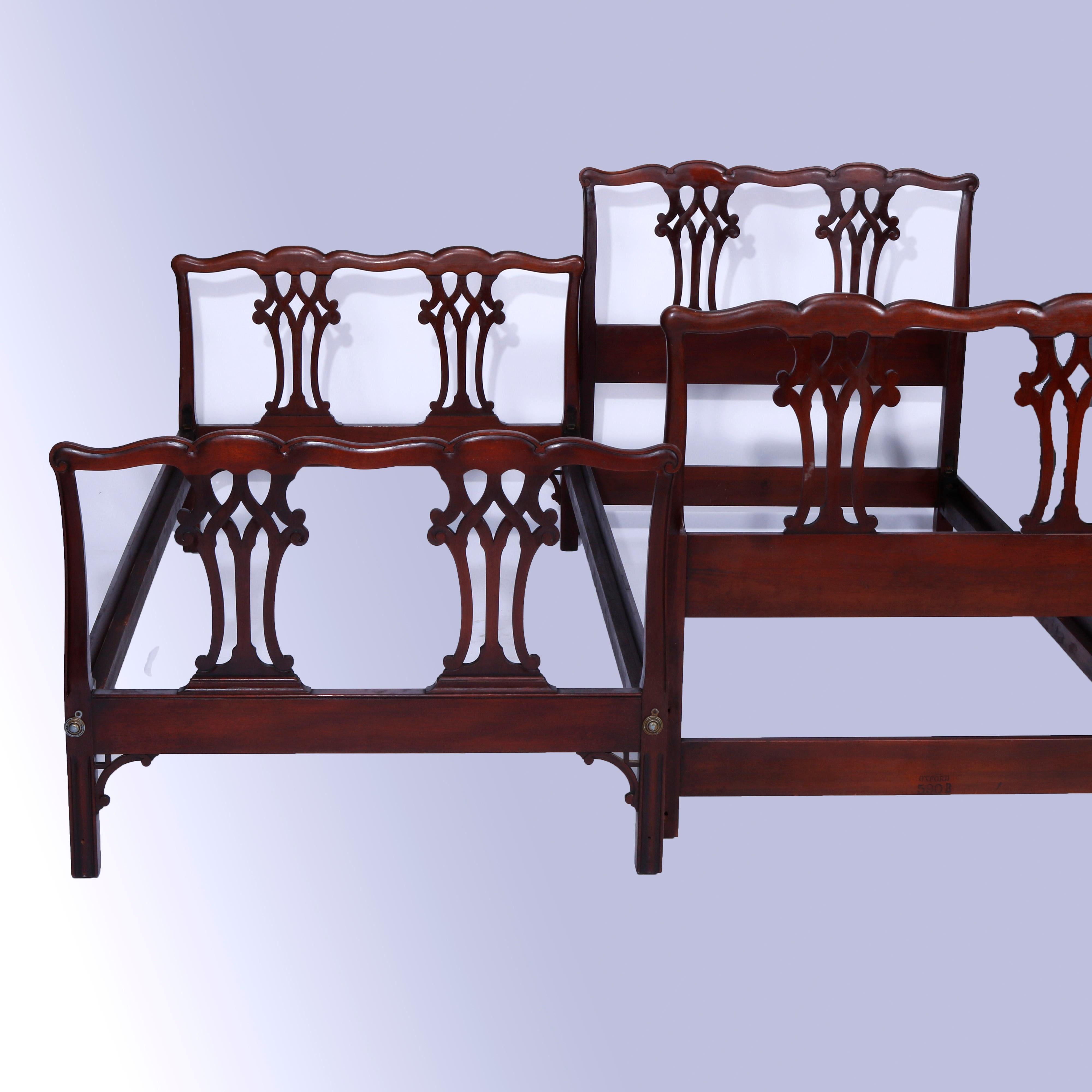 chippendale style bed