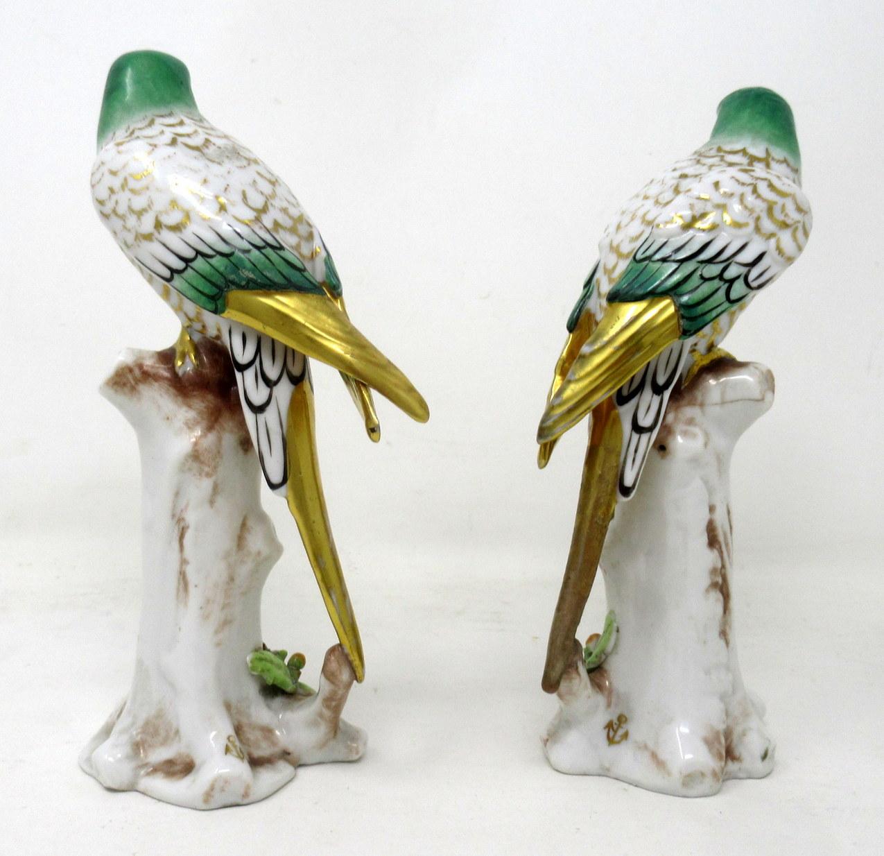Late Victorian Antique Pair of Meissen Style Continental Parrots Birds Green Gilt, 19th Century