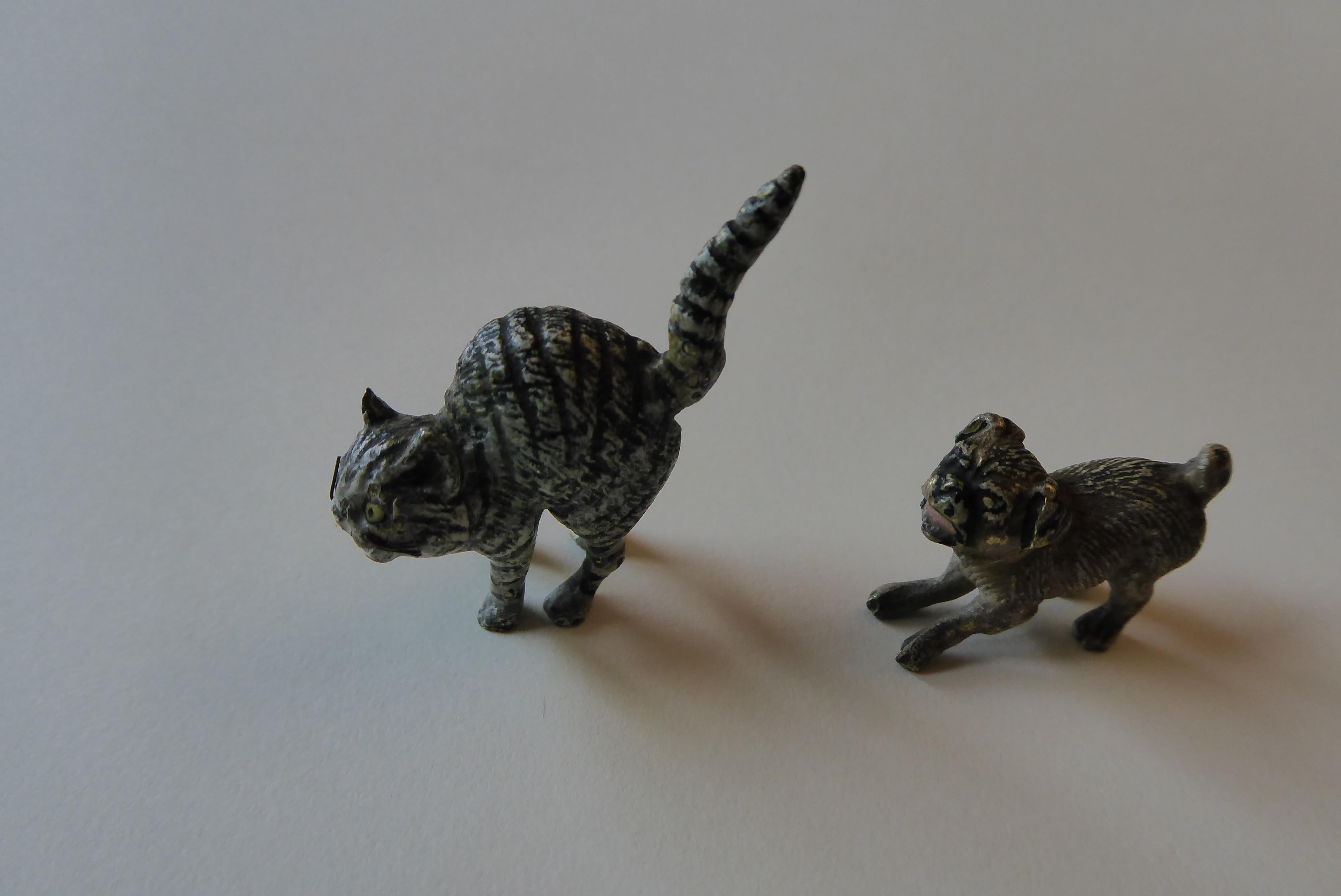 Antique Pair of Miniature Austrian Cold Painted Bronze Cat and Dog, circa 1900 In Good Condition For Sale In Glencarse, Perthshire