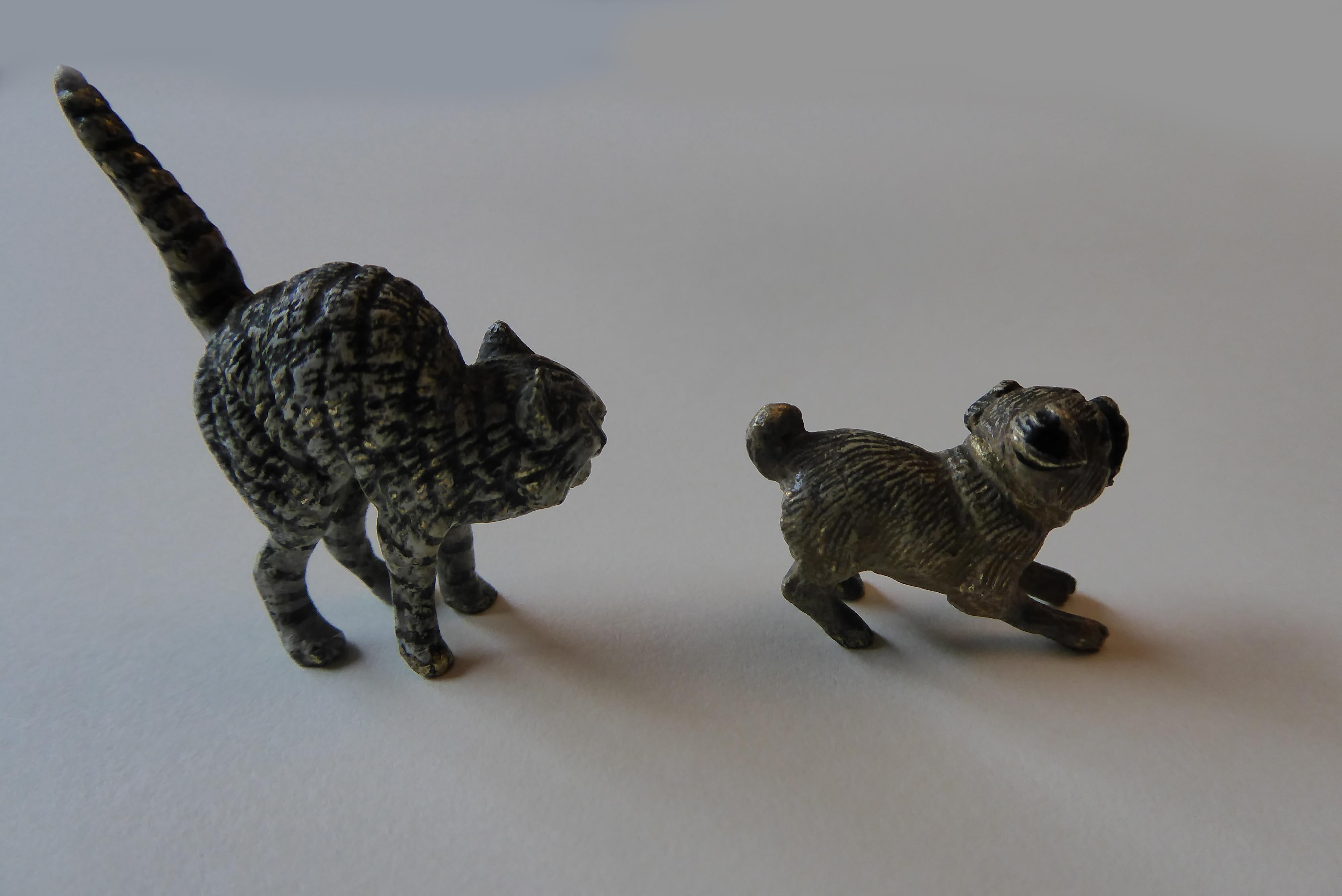 Antique Pair of Miniature Austrian Cold Painted Bronze Cat and Dog, circa 1900 For Sale 2