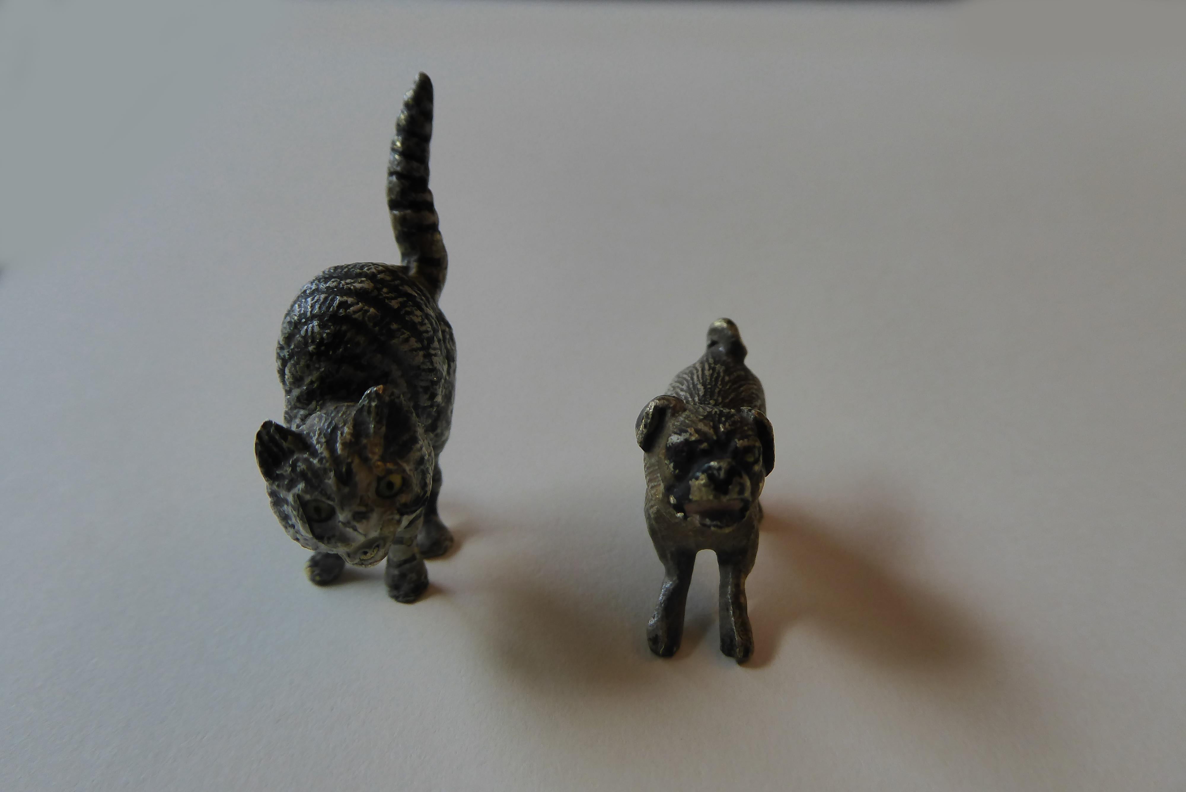 Antique Pair of Miniature Austrian Cold Painted Bronze Cat and Dog, circa 1900 For Sale 4