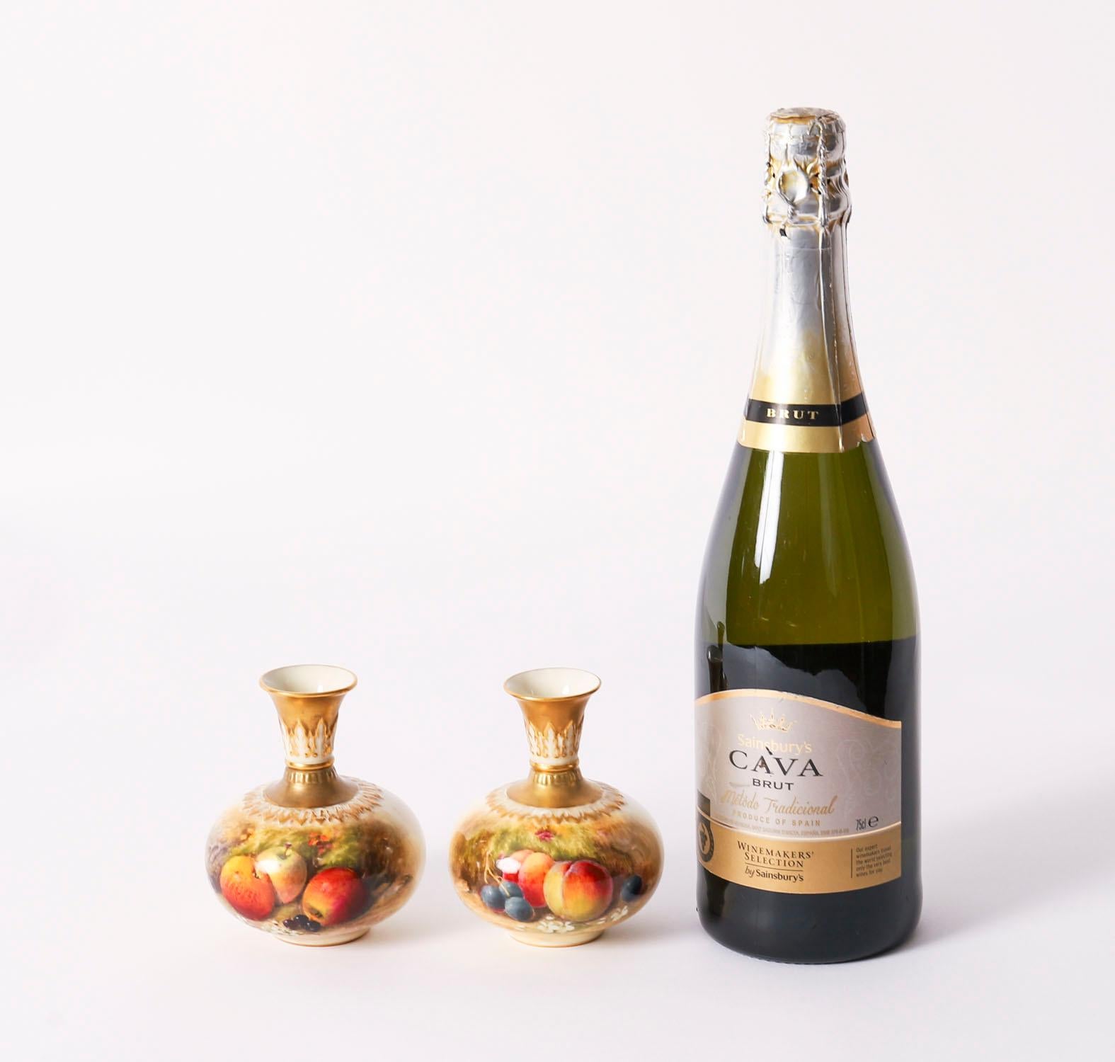 Coppia di vasi antichi in miniatura Royal Worcester William Ricketts XX secolo in vendita 6