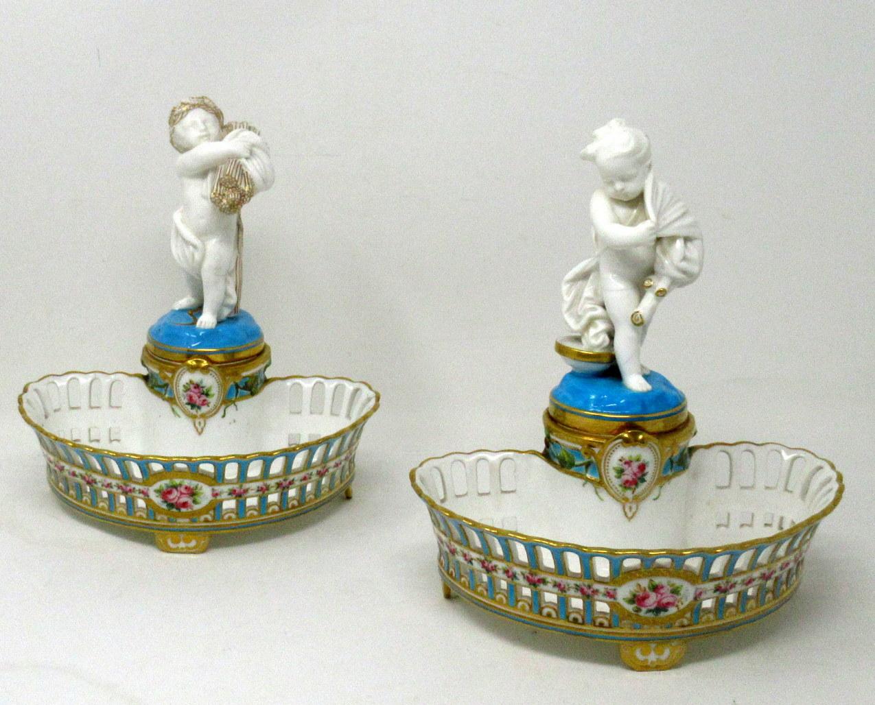 Hand-Painted Antique Pair Minton Staffordshire Porcelain Vases Centerpieces Cherub Turquoise For Sale