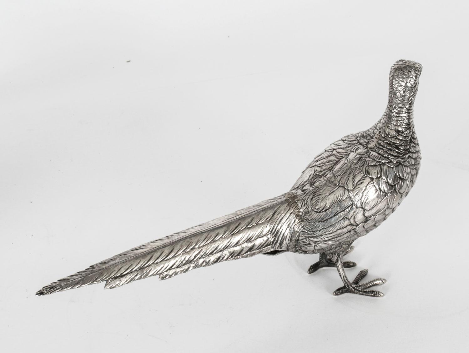 This is a stunning German pair of antique cast solid silver pheasants with exceptional detailing to the modelling of the birds, circa 1880 in date.

These pheasants have a heavyweight and are excellent quality examples of these classic decorative