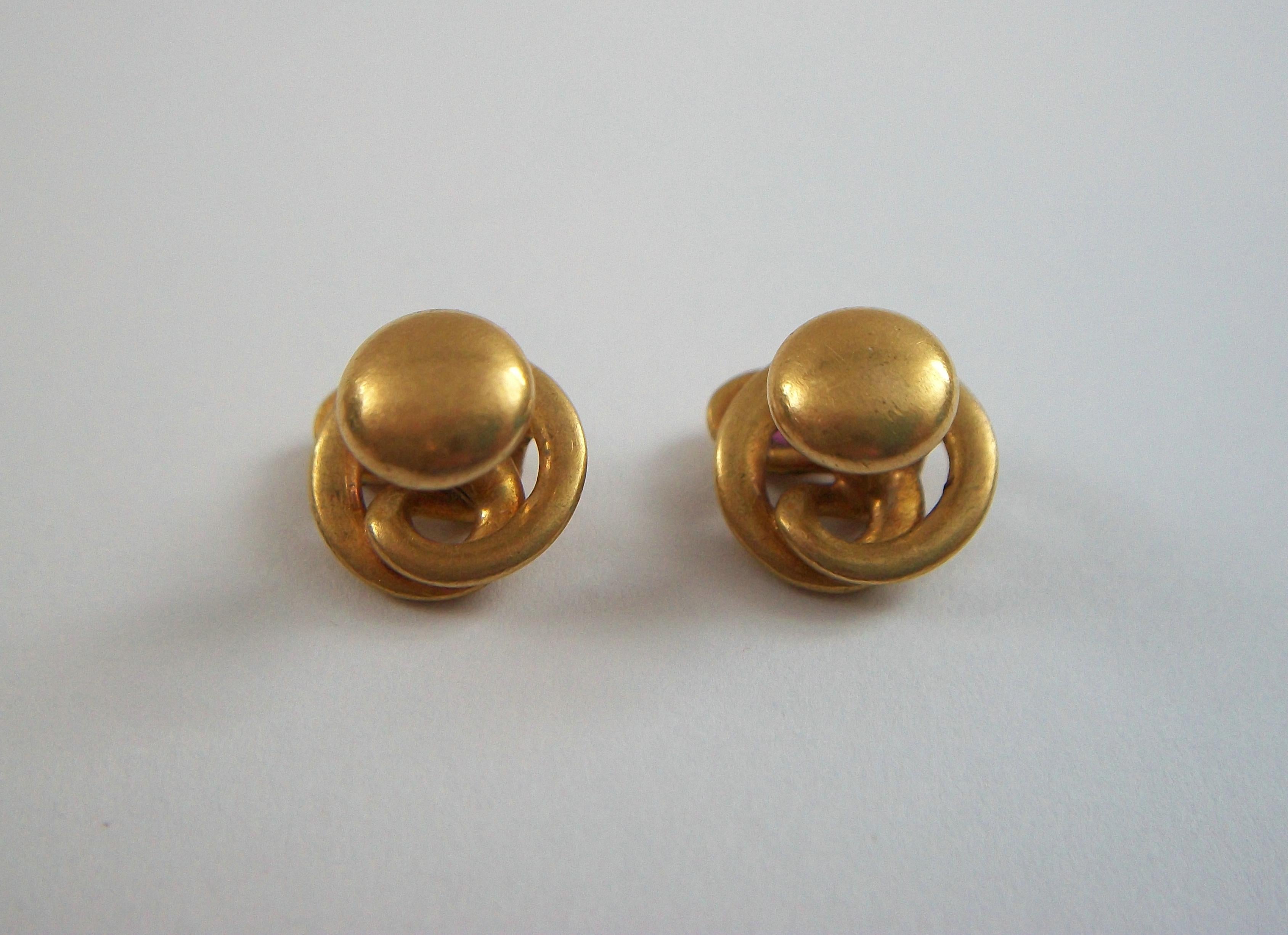 Women's or Men's Antique Pair of 18K Yellow Gold Snake Buttons - France - Late 19th Century For Sale