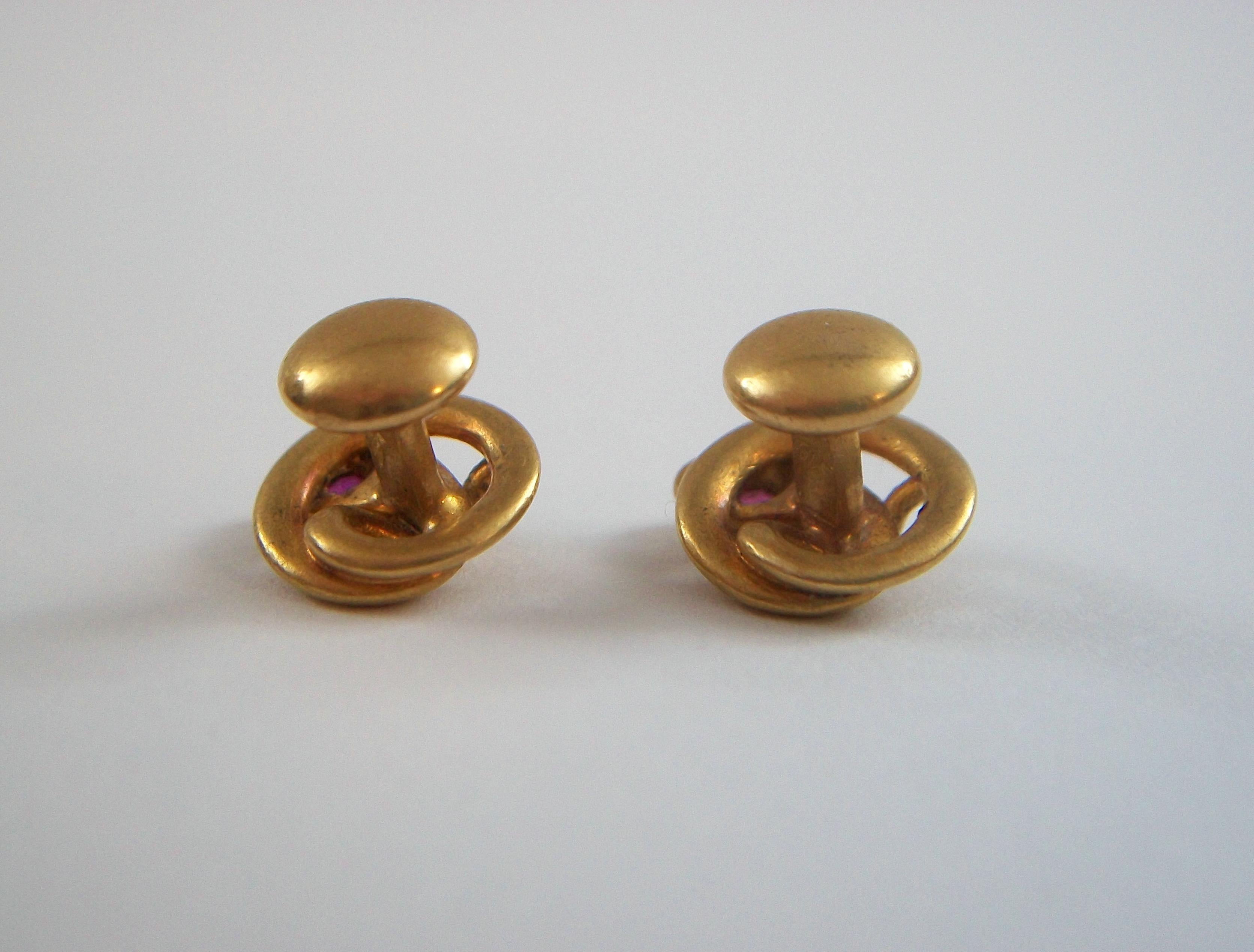 Antique Pair of 18K Yellow Gold Snake Buttons - France - Late 19th Century For Sale 1