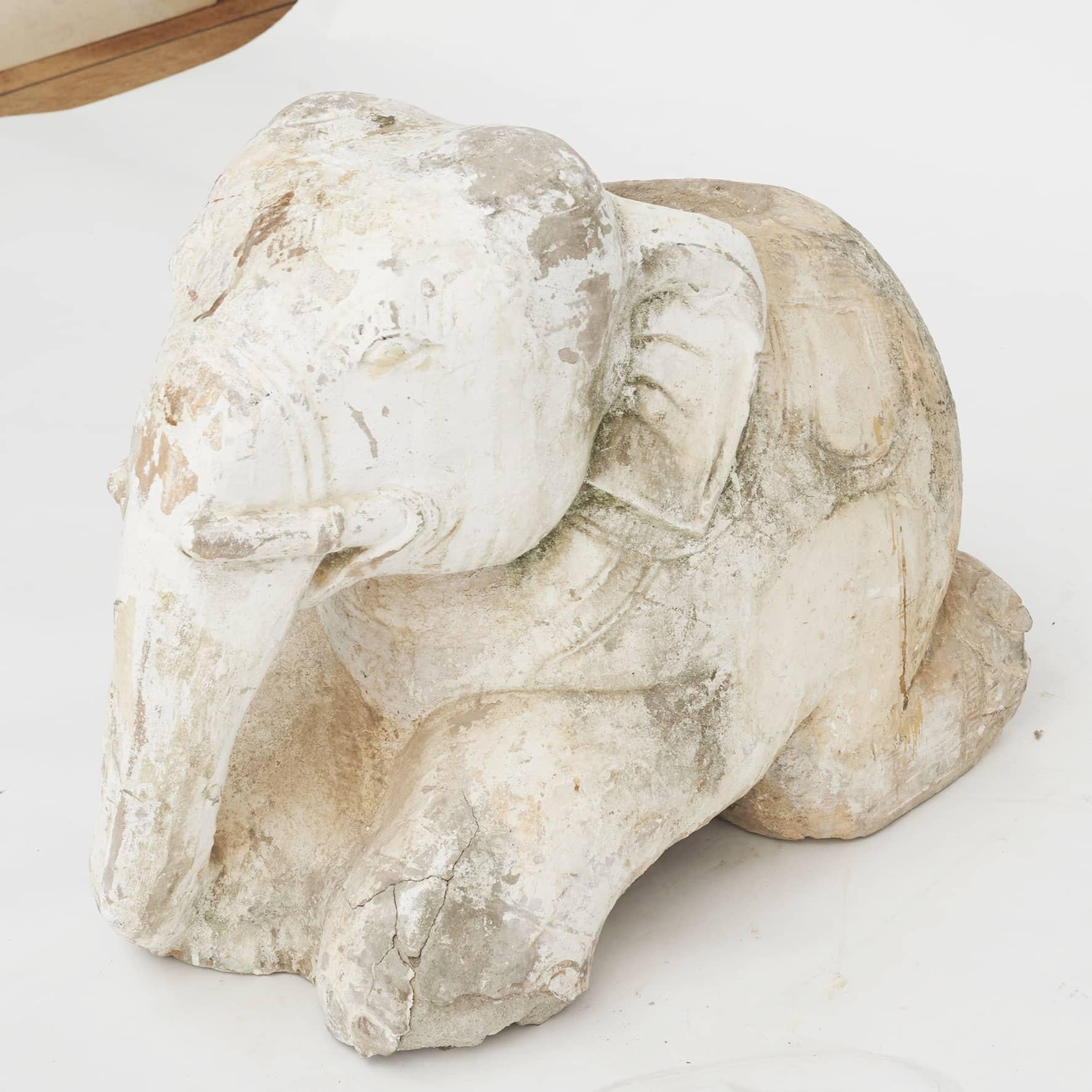 Pair of 18th Century Temple Elephants Carved in Sandstone from Burma In Good Condition For Sale In Kastrup, DK