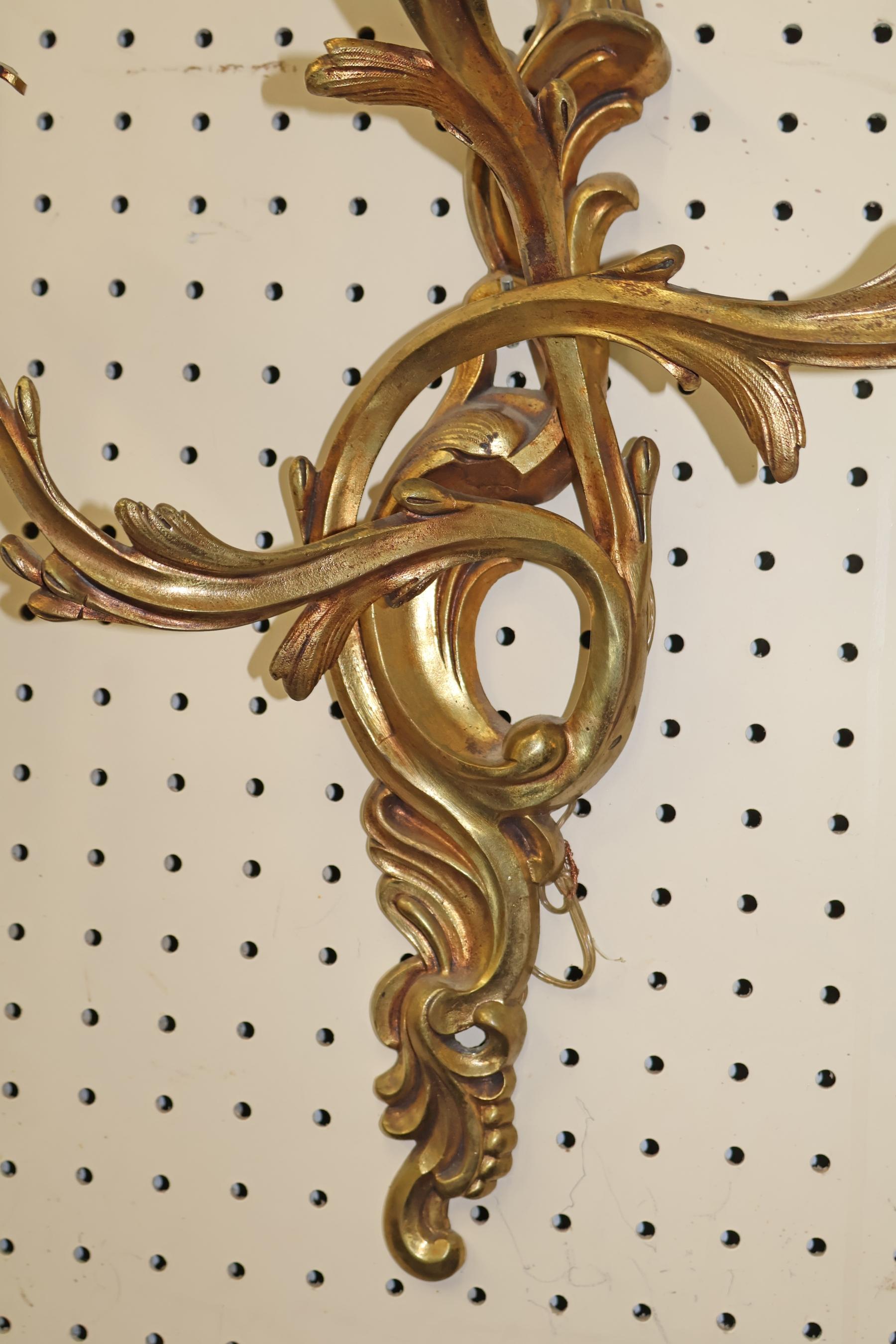 Coppia di 3 lampade da parete in bronzo francese in stile Luigi XV 22 X 17 in vendita 3