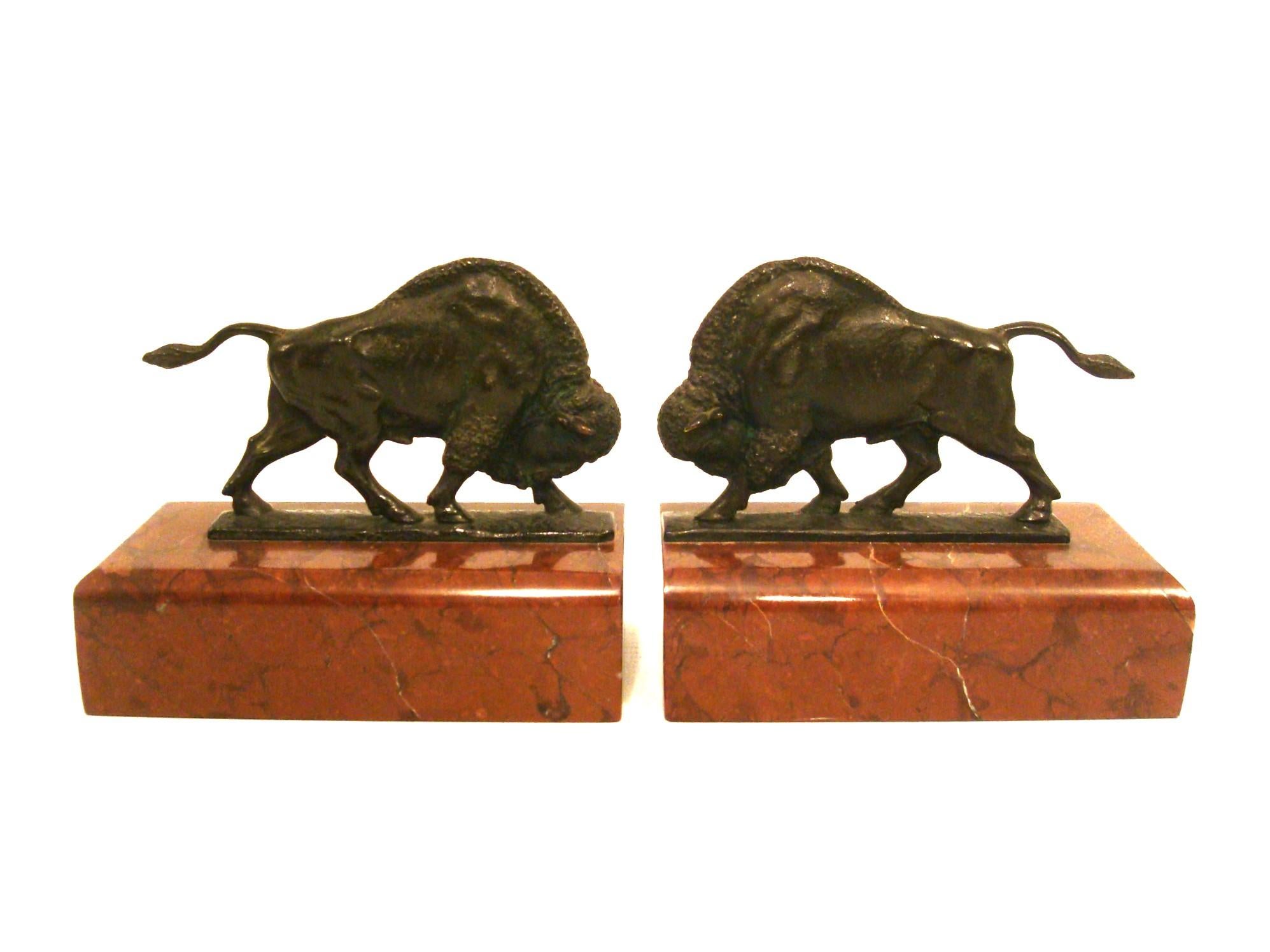 Antique Pair Of American Buffalo Bison Metal Bookends.
Excellent details Bronze Sculptures, mounted over marble base.
Excellent condition.

We have specialized in the sale of Art Deco and Art Nouveau and Vintage styles since 1995. If you have any
