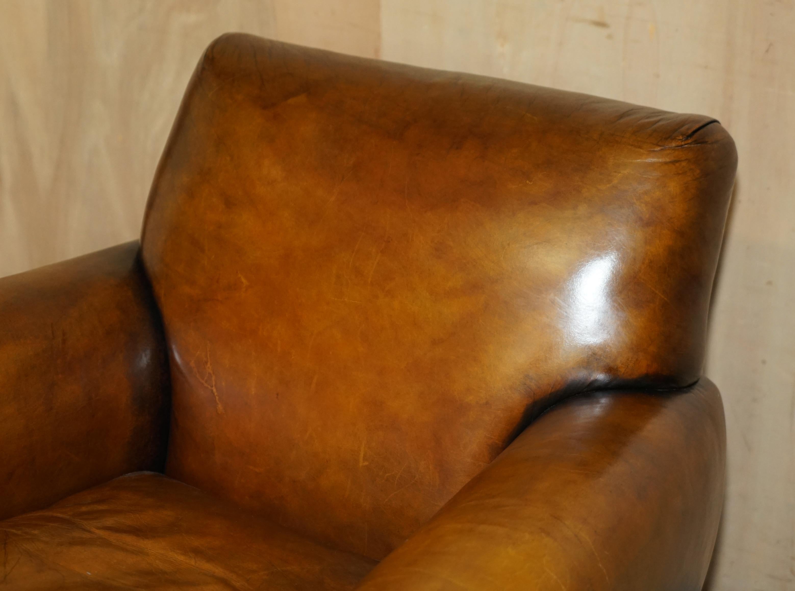 Anglais Paire d'armoires de club art déco 1920 entièrement rénovées en cuir marron cigare en vente