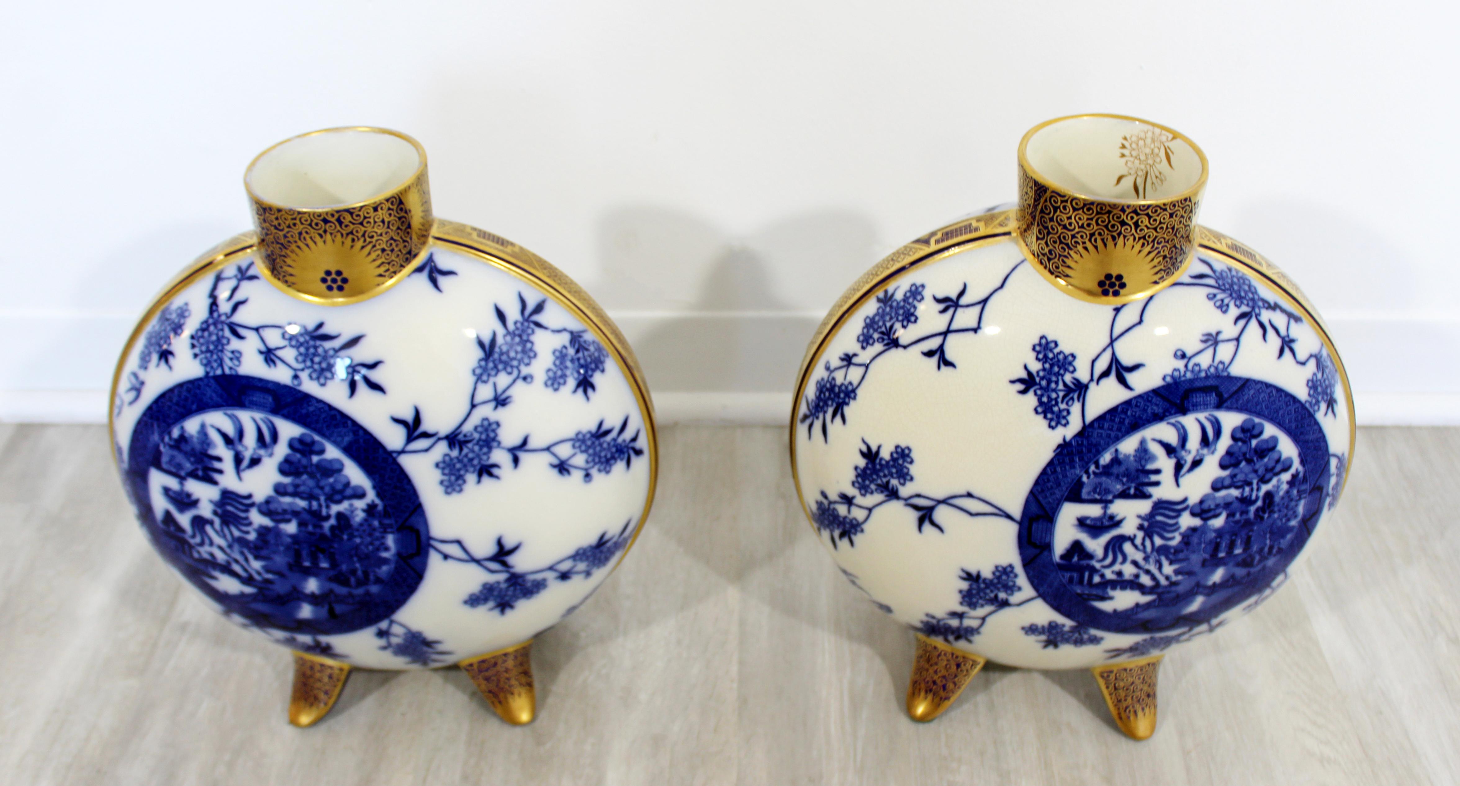 For your consideration is a beautiful pair of Asian, gilded ceramic water canteens or vessels. In excellent condition. The dimensions are 12