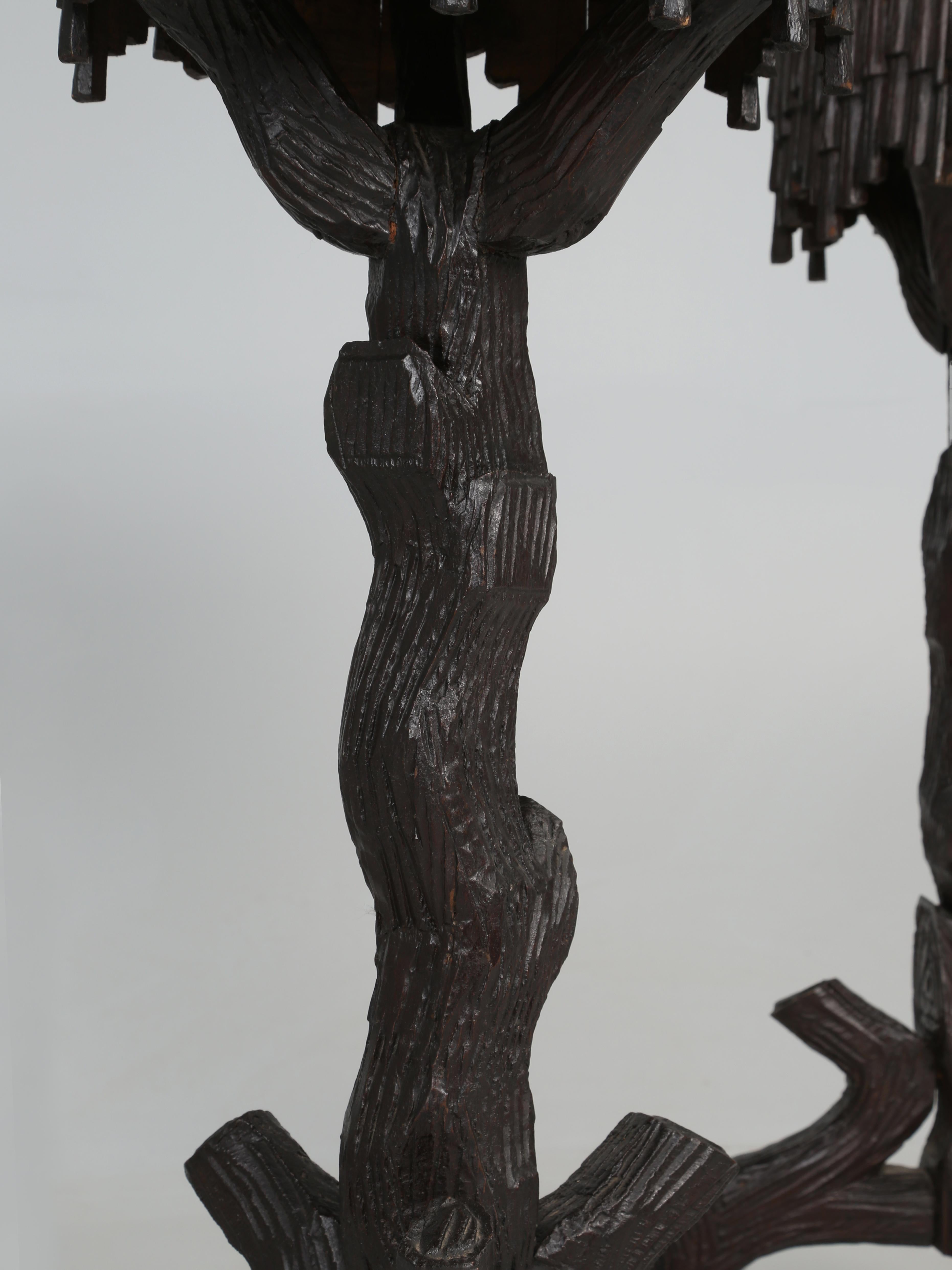 Antikes Paar Black Forest Jardinière's Hand geschnitzt Schweiz circaEndes1800s (Spätes 19. Jahrhundert) im Angebot