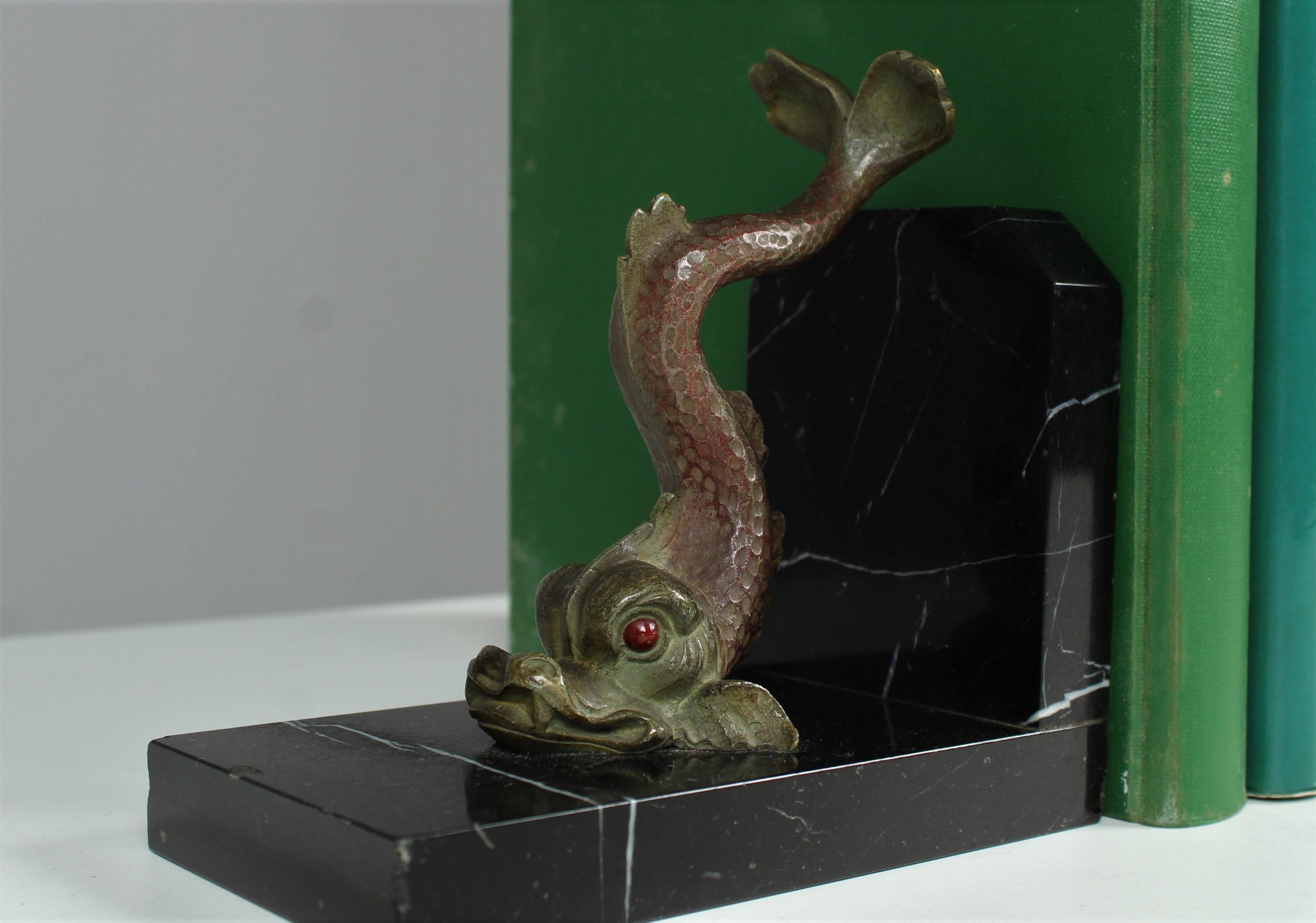 Antique Pair of Bookends, Fish, Mythical Creatures, Bronze on Marble, 1890s In Good Condition In Greven, DE