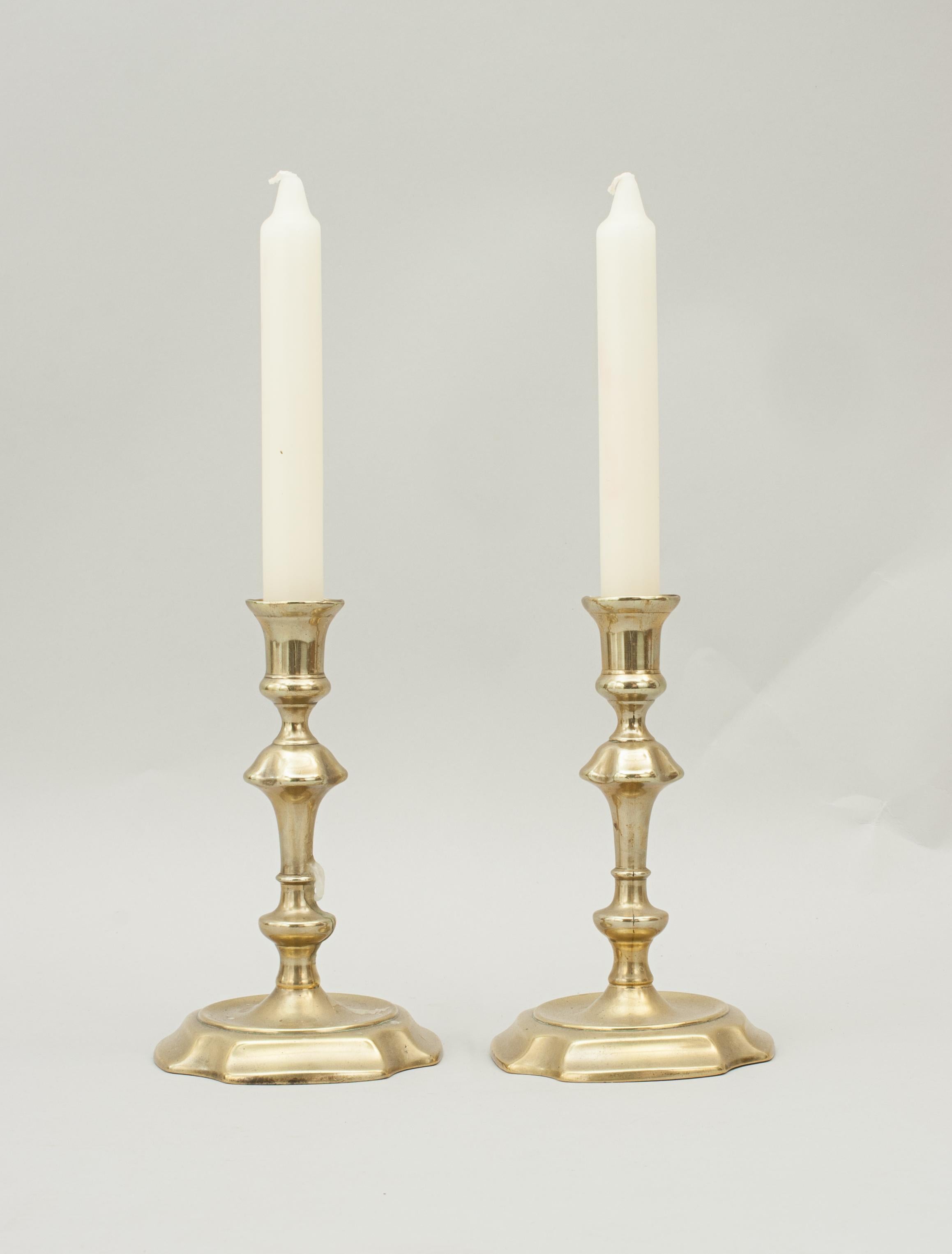 Antique Pair of Brass Candlesticks, Georgian In Good Condition For Sale In Oxfordshire, GB