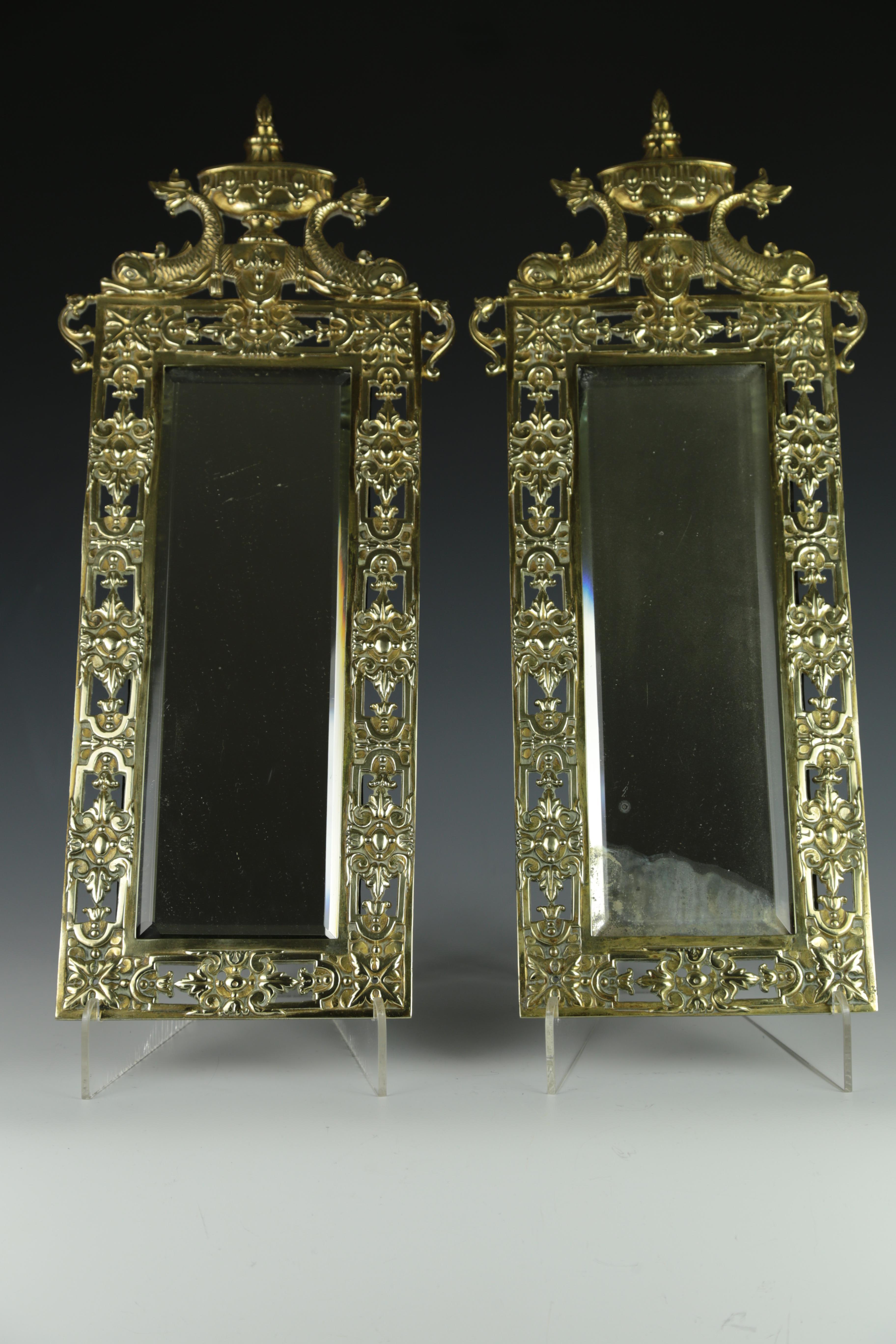 Britannique Ancienne paire de miroirs muraux victoriens britanniques en vente